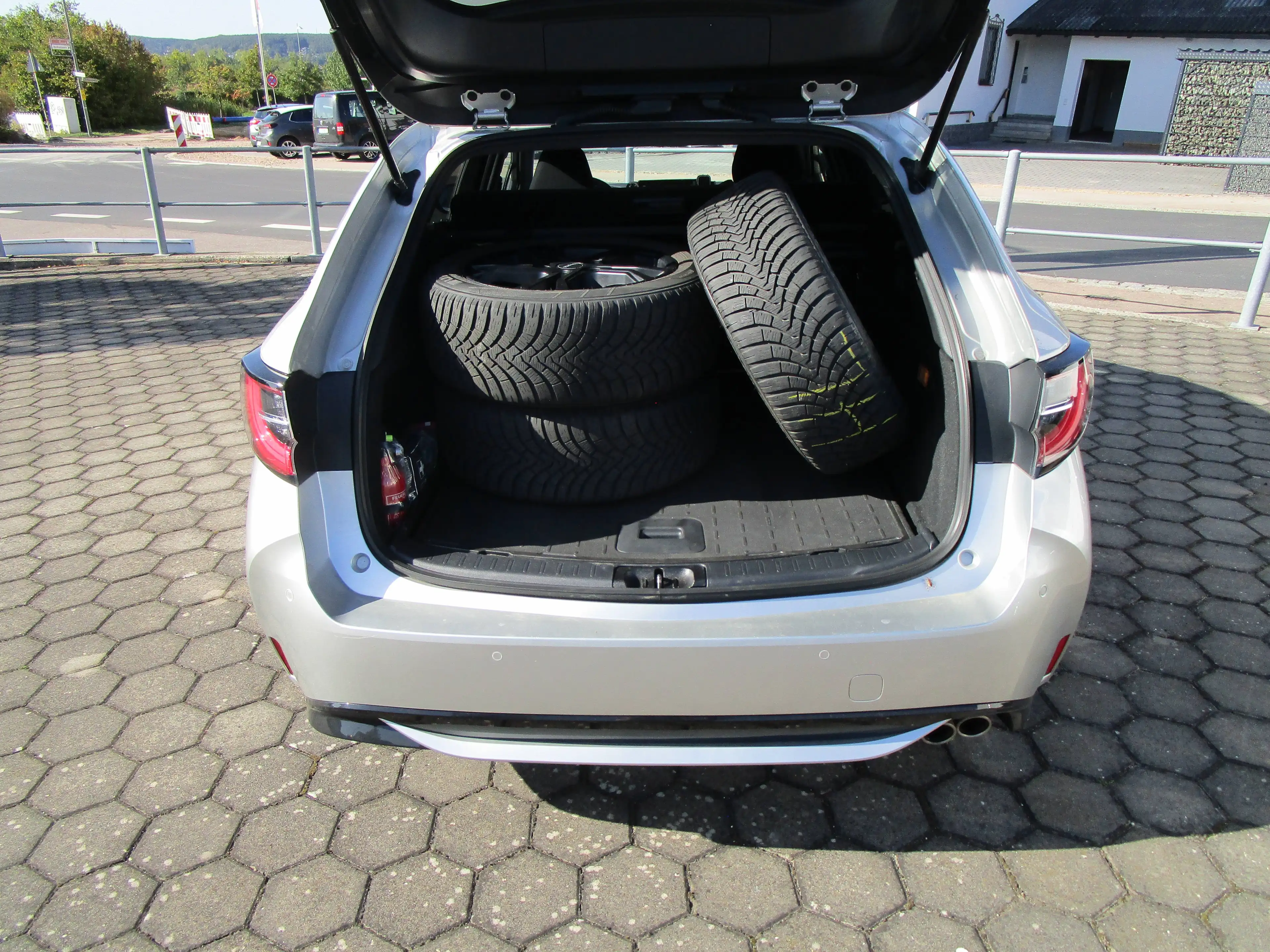 Toyota Corolla Corolla Touring Sports Hybrid 2.0 Hybrid Touring Sports Team Deutschland — photo 5