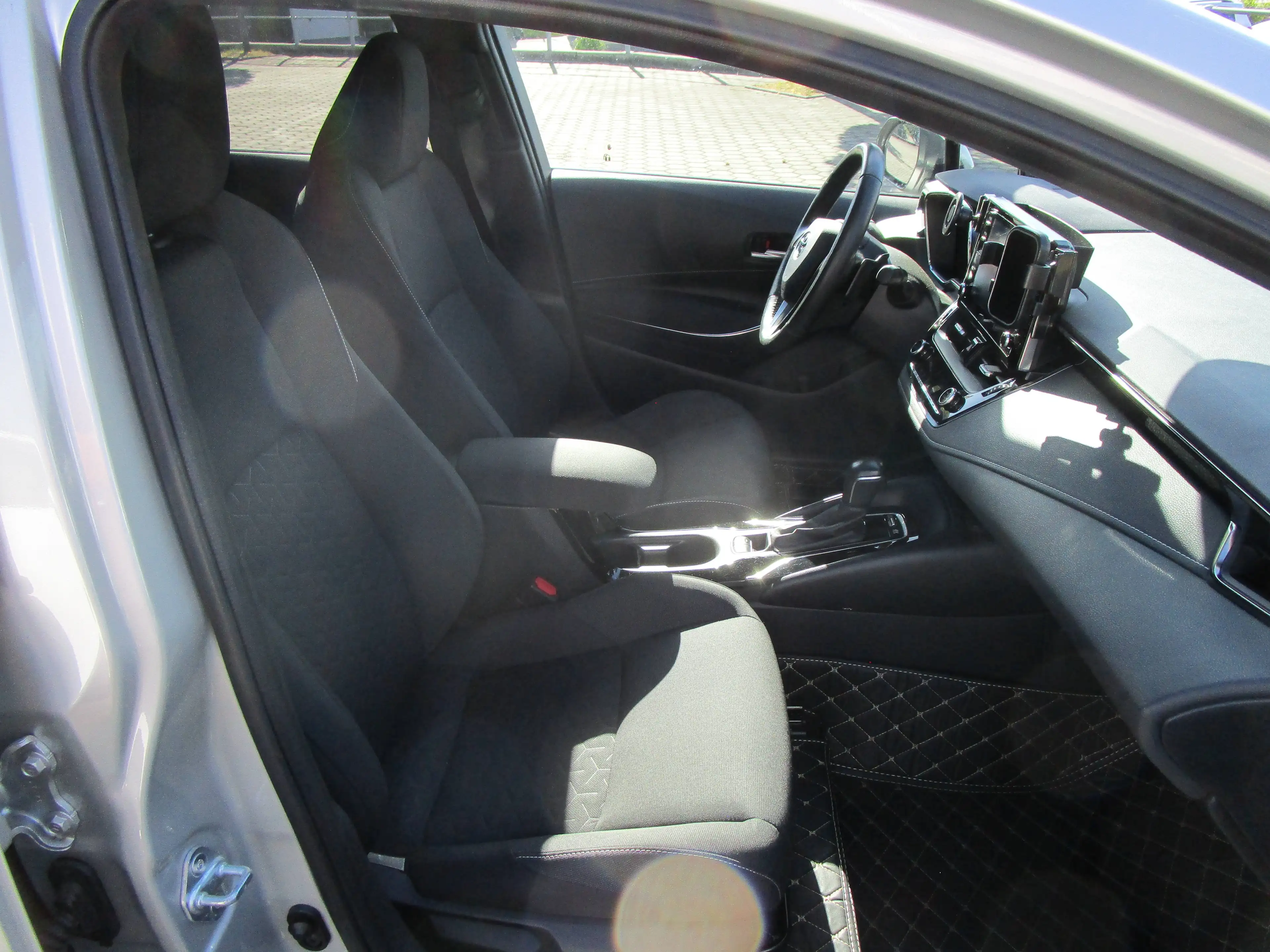Toyota Corolla Corolla Touring Sports Hybrid 2.0 Hybrid Touring Sports Team Deutschland — photo 6