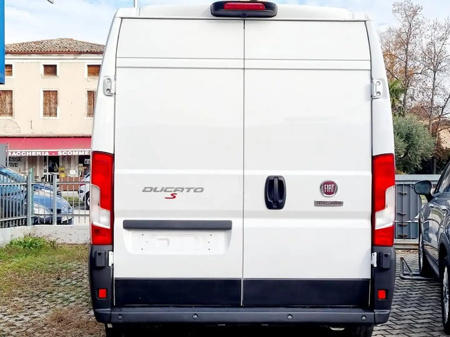 Fiat Ducato 35 BlueHDi 180cv S&S PM-TM L2H2 Bianco - 2