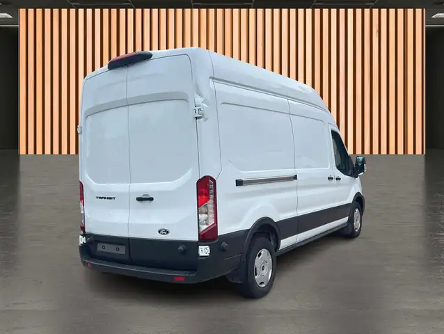 Ford Transit view 5