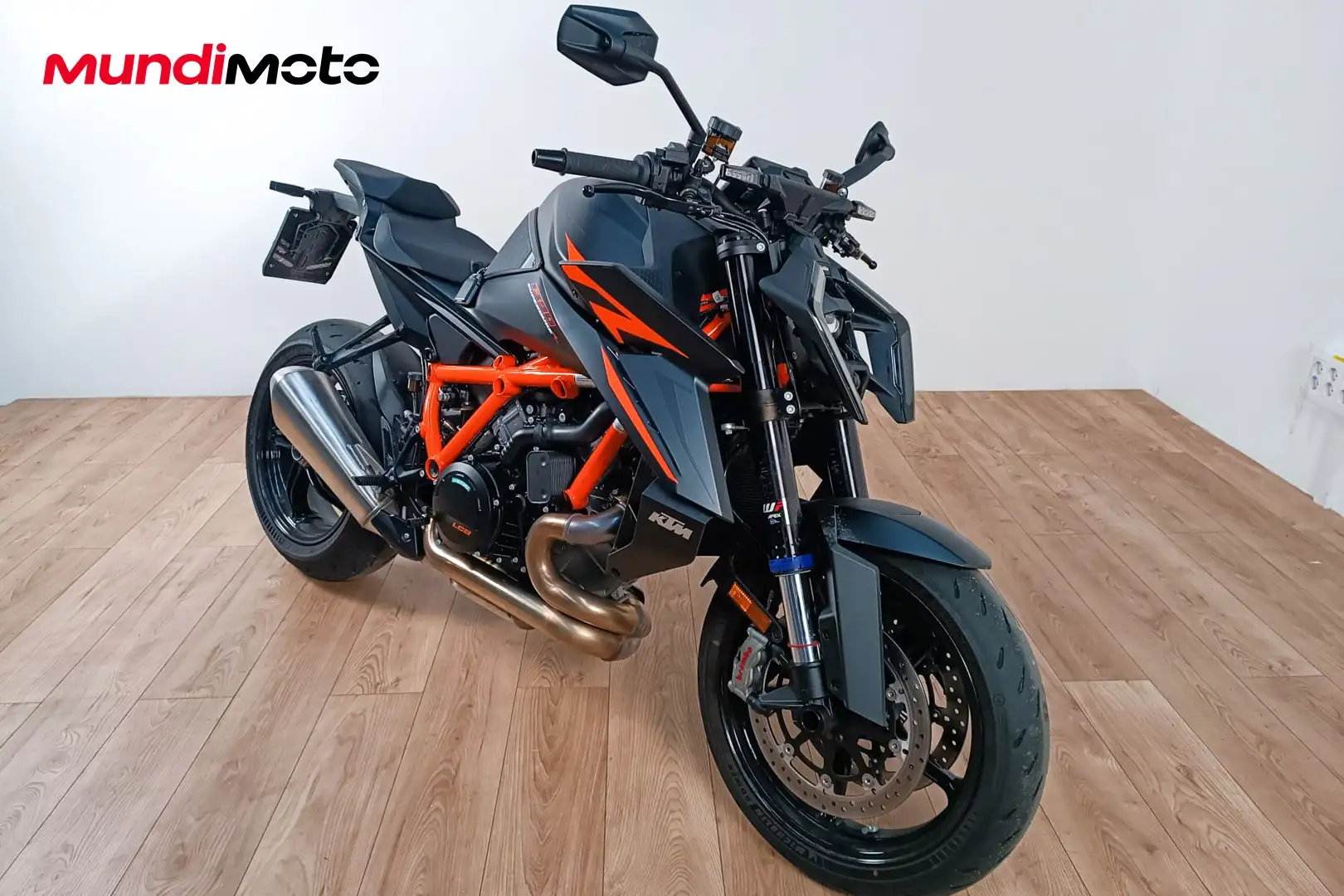 KTM 1390 Super Duke R - 2
