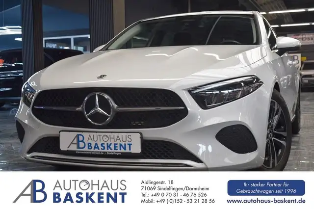 Mercedes-Benz A 220 d*AMBIENTE*LED*NAVIGATION*SHZ*SPORT*PDC