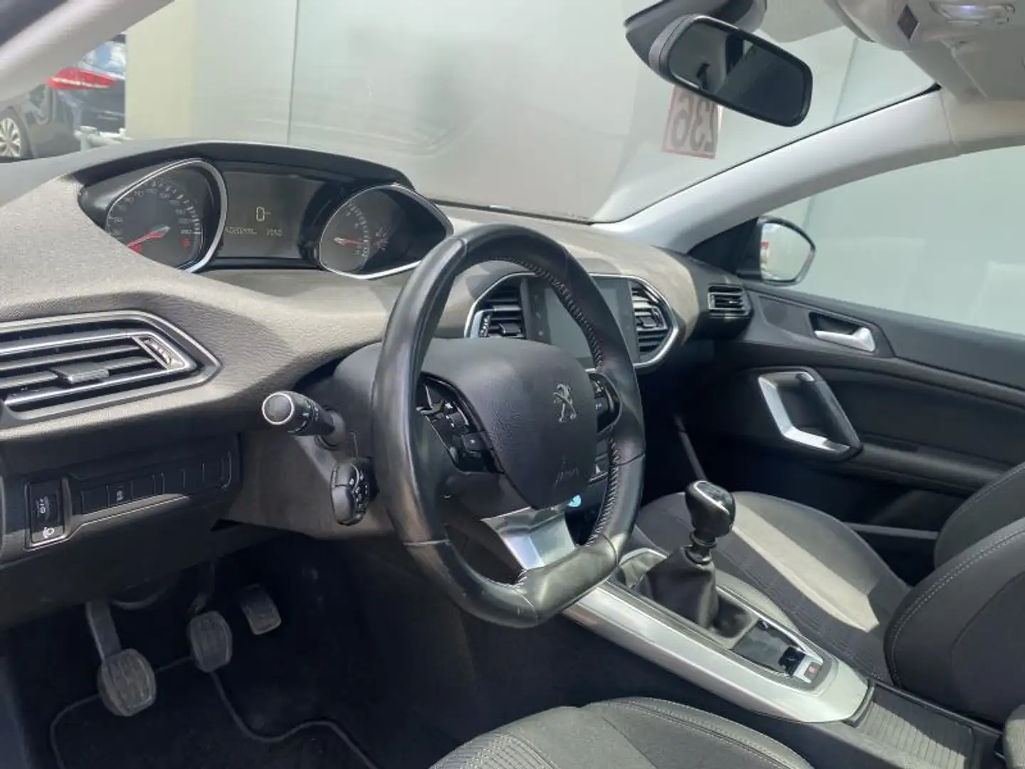 Peugeot 308 Allure Blau - 2