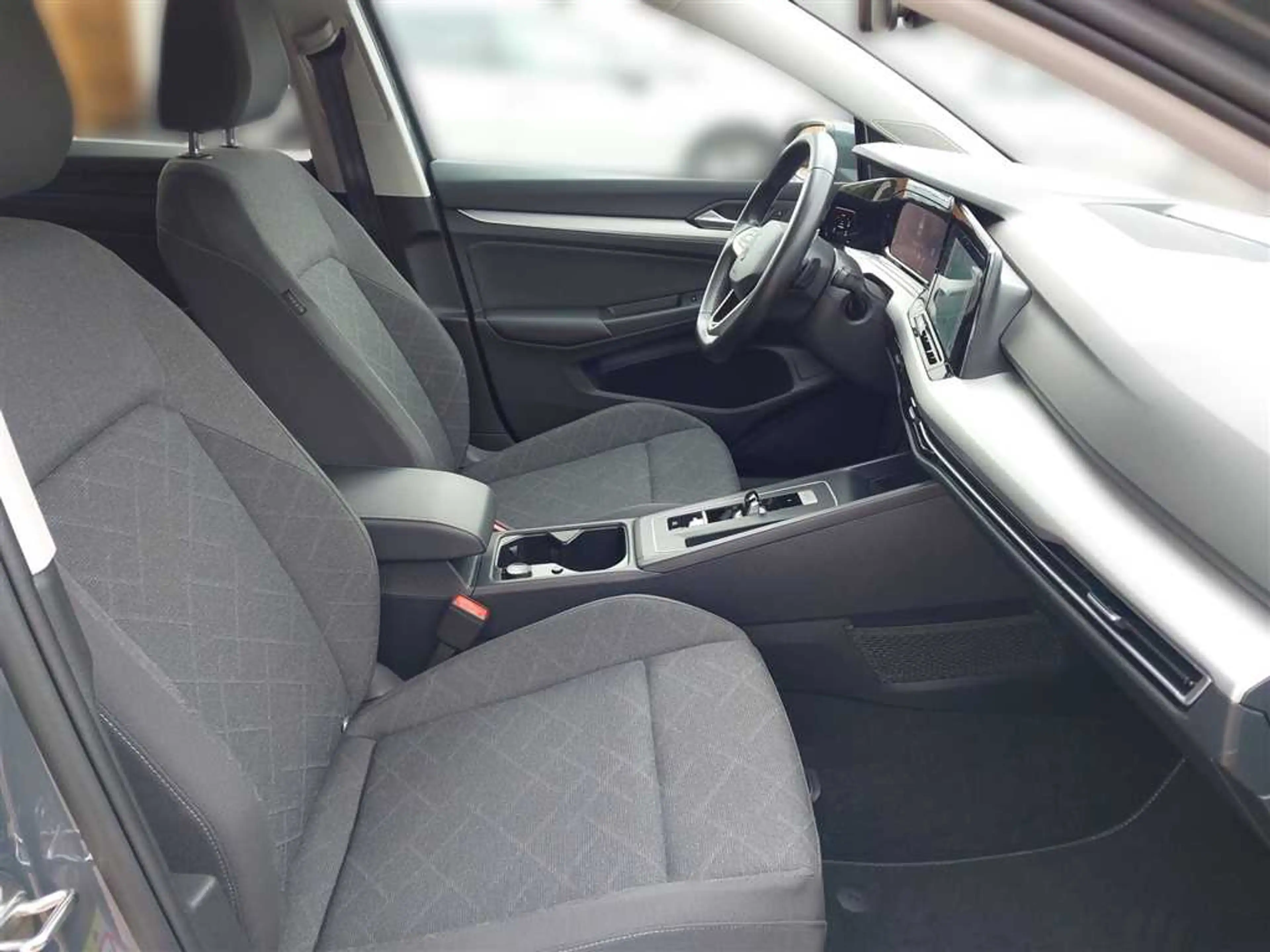 Volkswagen Golf Life 2.0 TDI DSG — photo 7