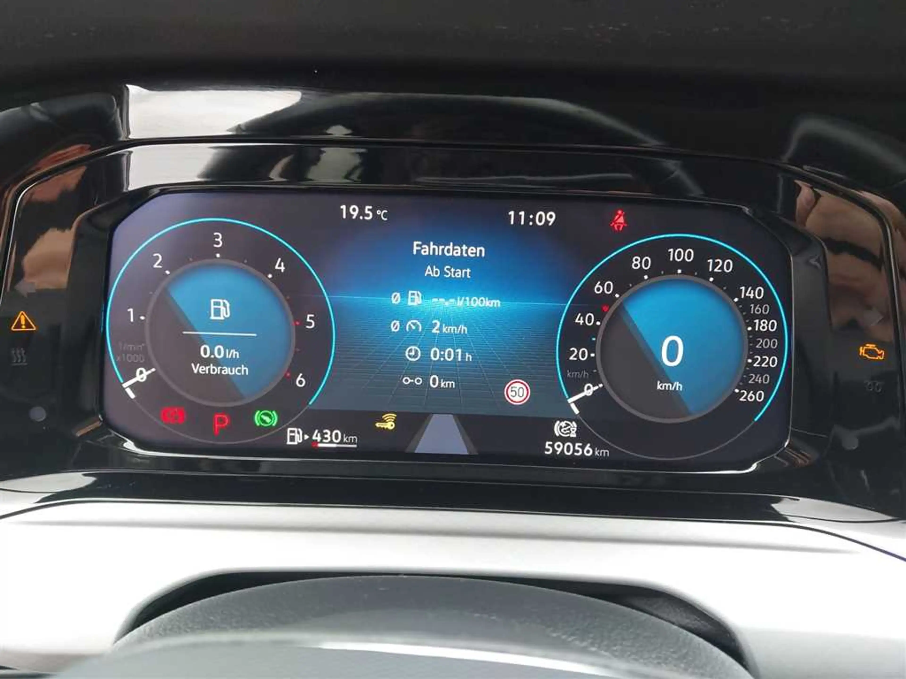 Volkswagen Golf Life 2.0 TDI DSG — photo 2