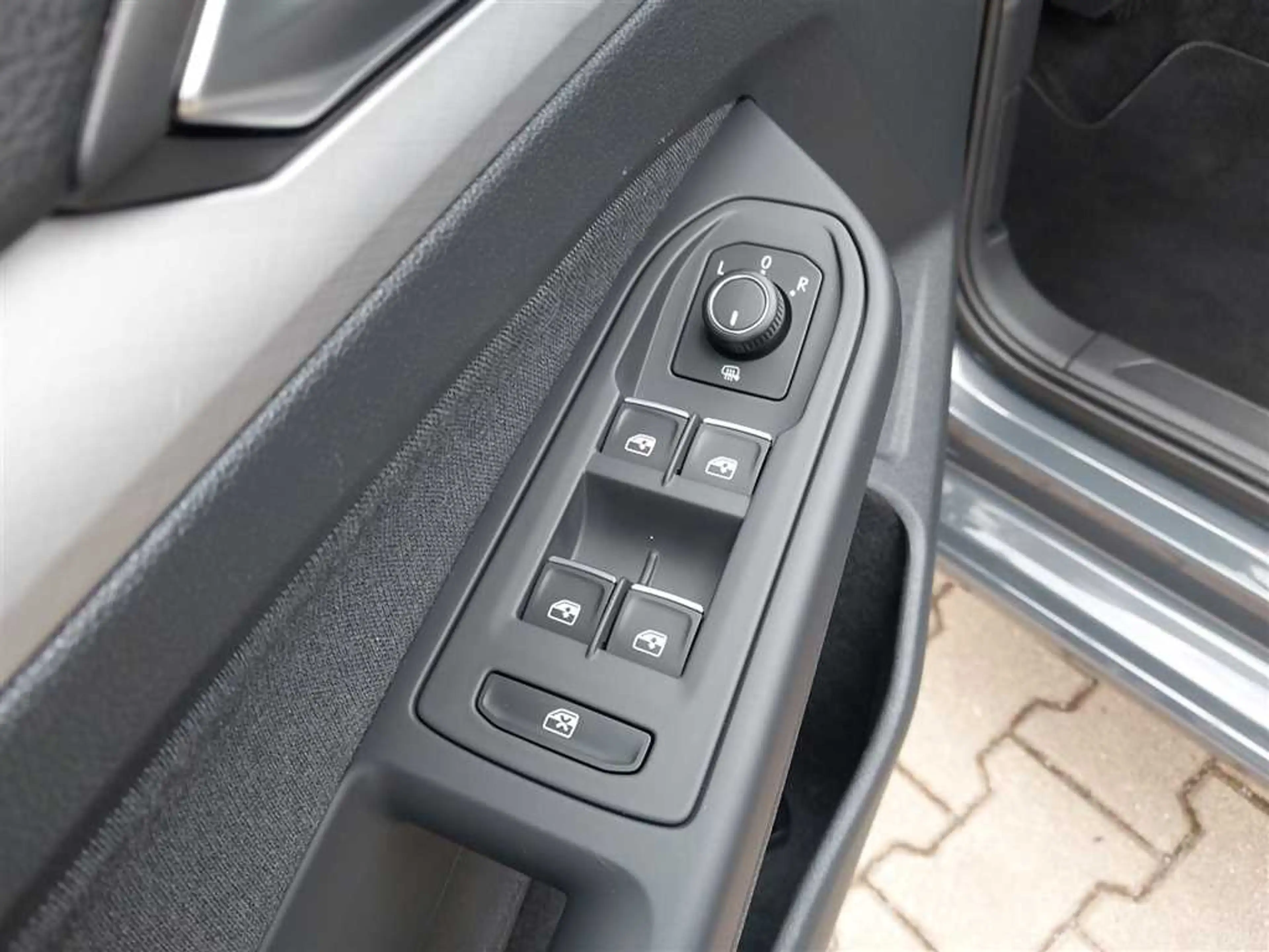 Volkswagen Golf Life 2.0 TDI DSG — photo 5