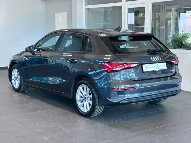 Audi A3 view 9
