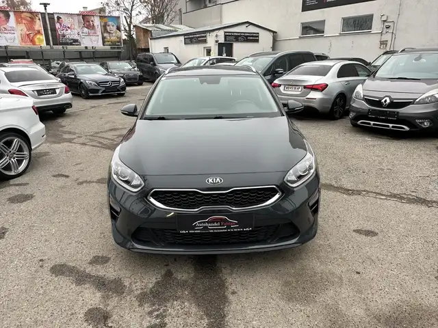 Kia Ceed SW / cee'd SW 1,4 TGDI ISG Silber mit Parkhilfe Kamera Sitzheizg