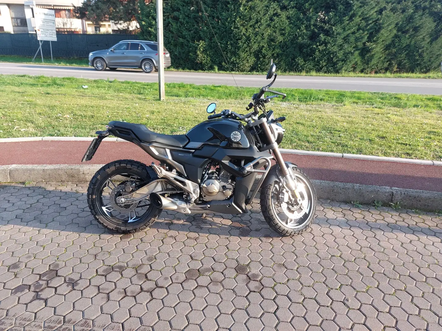 Zontes 125 G1 cafè racer Nero - 2