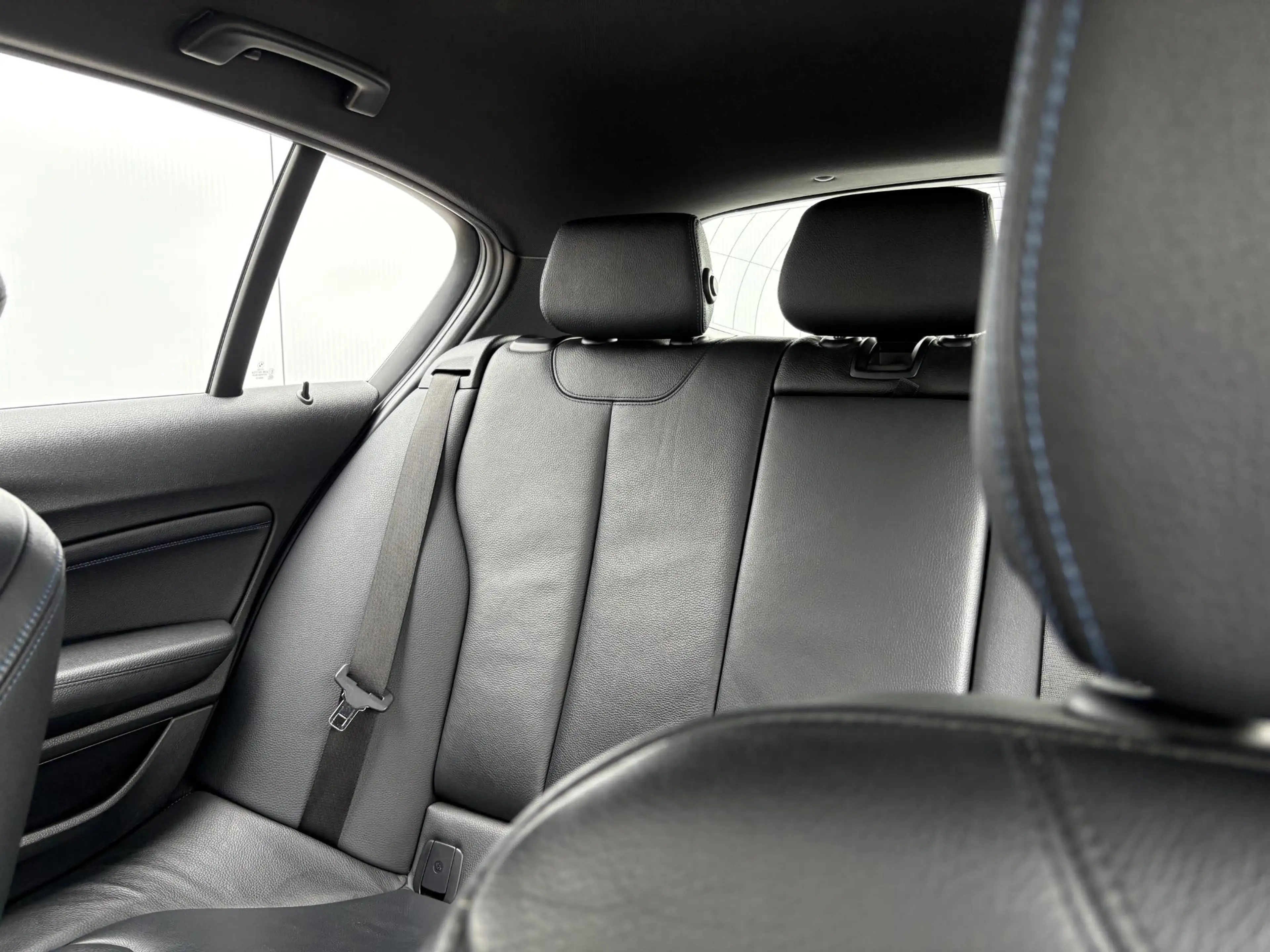 BMW 118 1 Serie 118i Edition Sport Line Shadow Executive / — photo 25