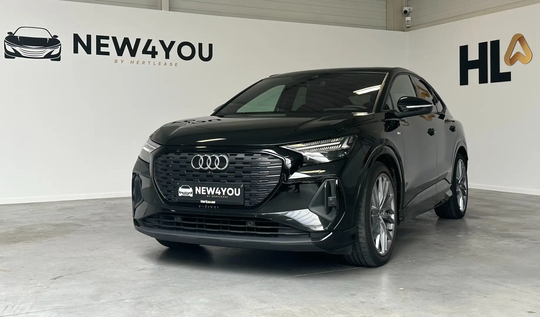 Audi Q4 e-tron Sportback e-tron 45 Quattro S-line Zwart - 1