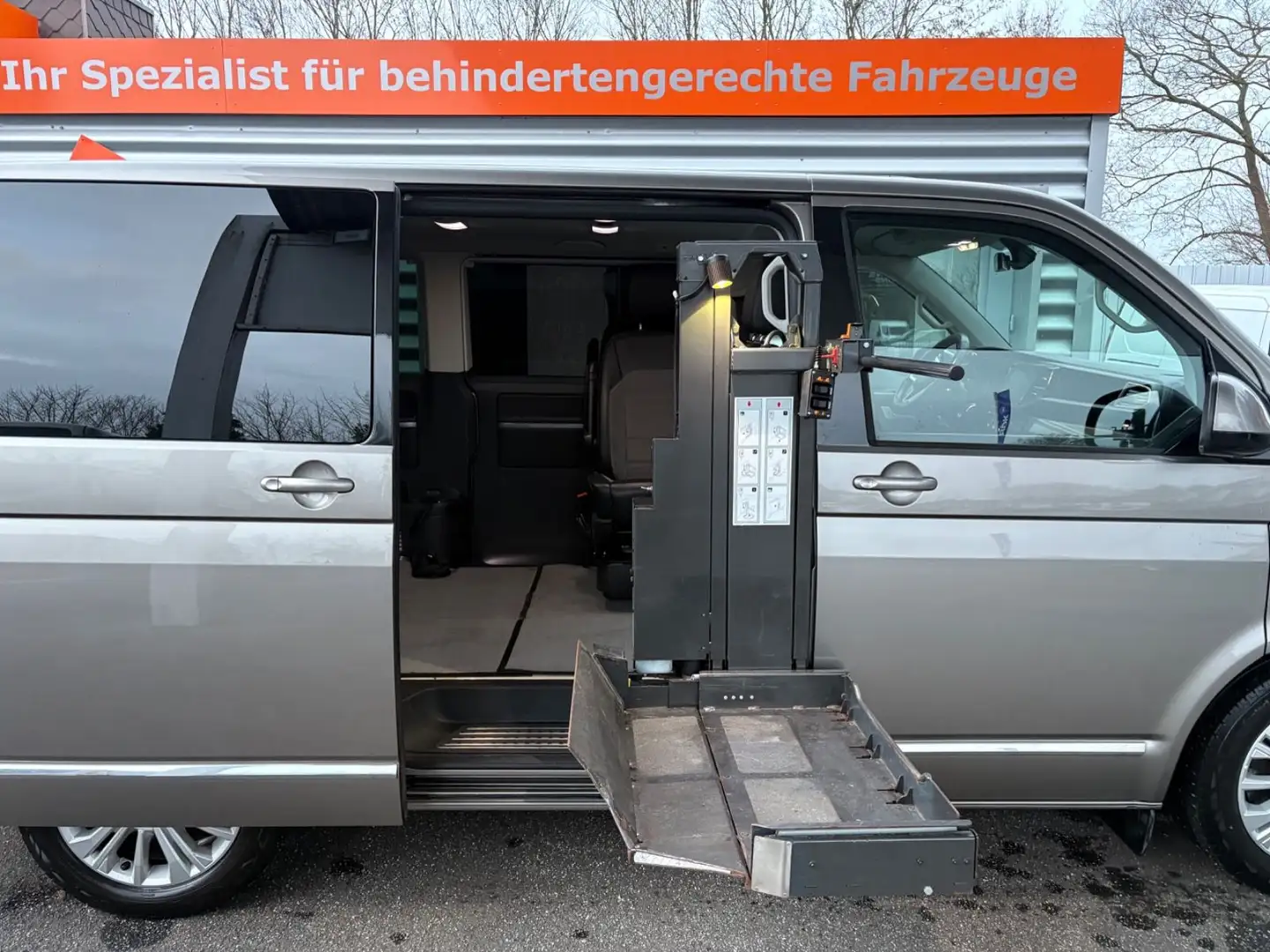 Volkswagen T6 Multivan Highline Aktivfahrer LED ACC DSG Beige - 2