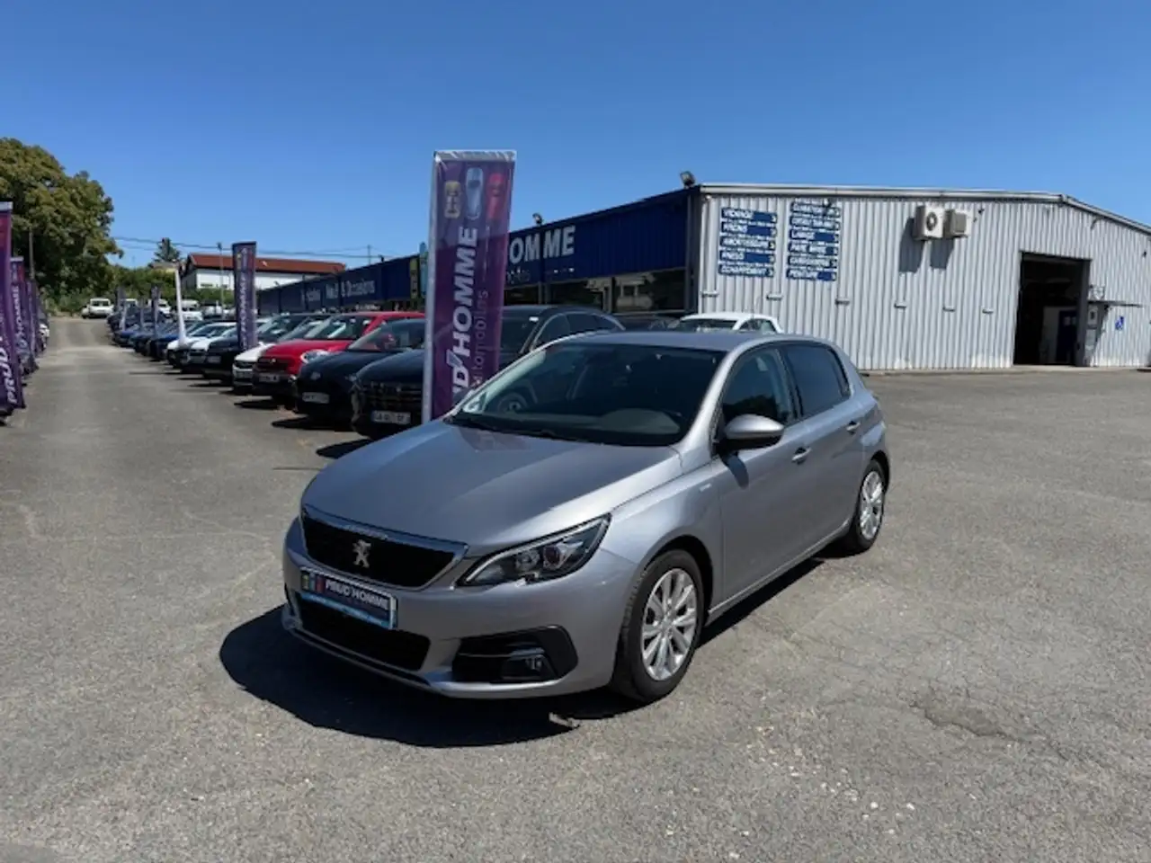 Peugeot 308 1.2 PURETECH 110CH S\\u0026S STYLE DISTR