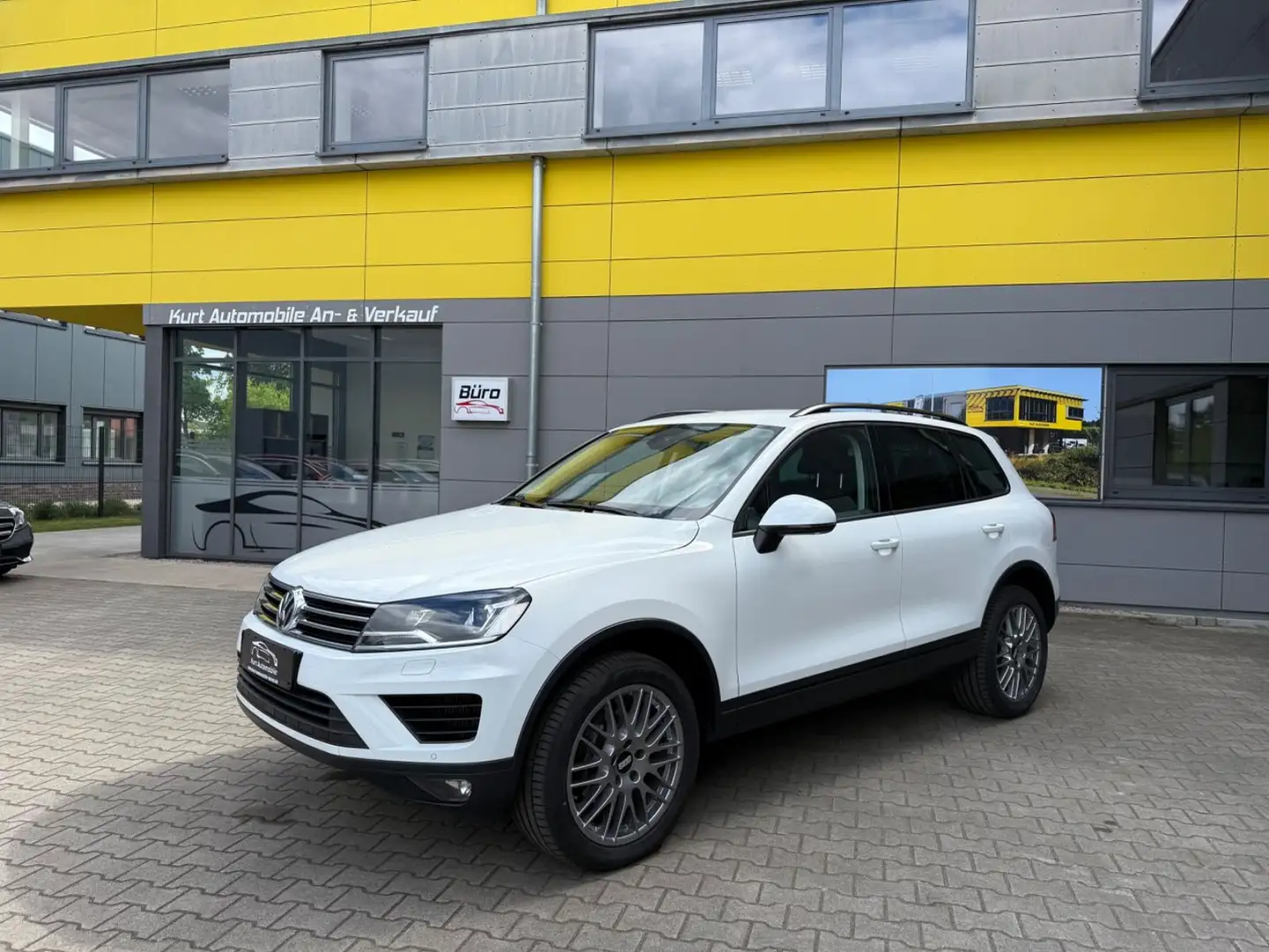 Volkswagen Touareg V6 Terrain Tech 4MOTION/LEDER/NAVI/LED/* Weiß - 1