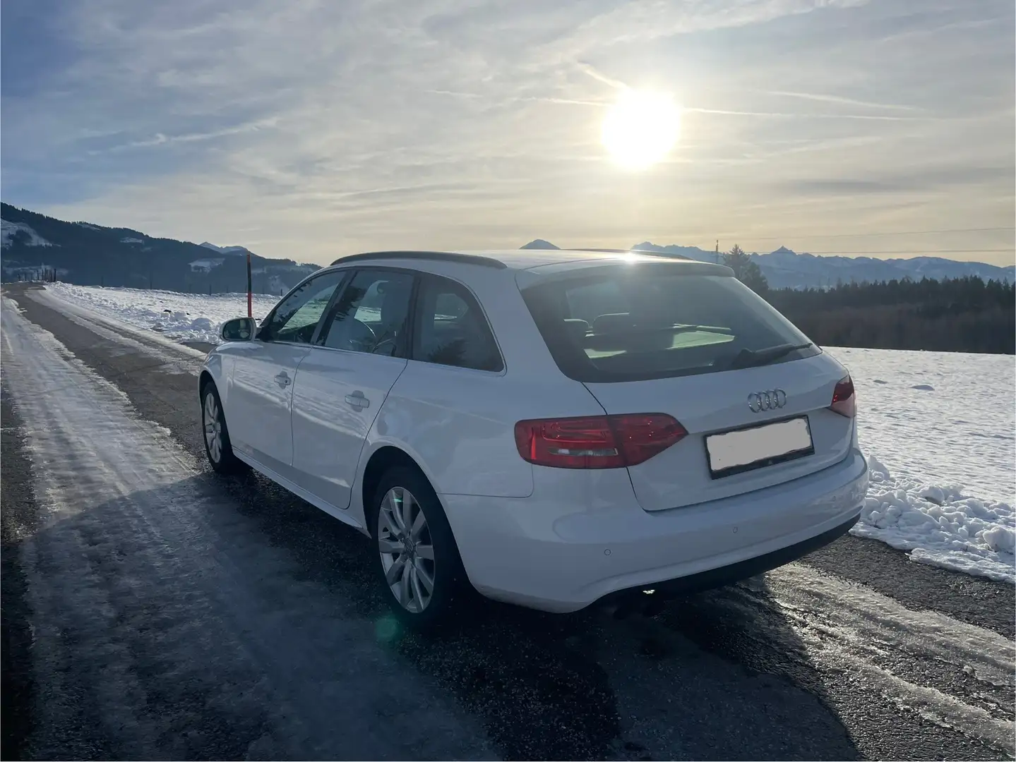 Audi A4 Avant 2.0 TDI DPF quattro Ambiente - 2