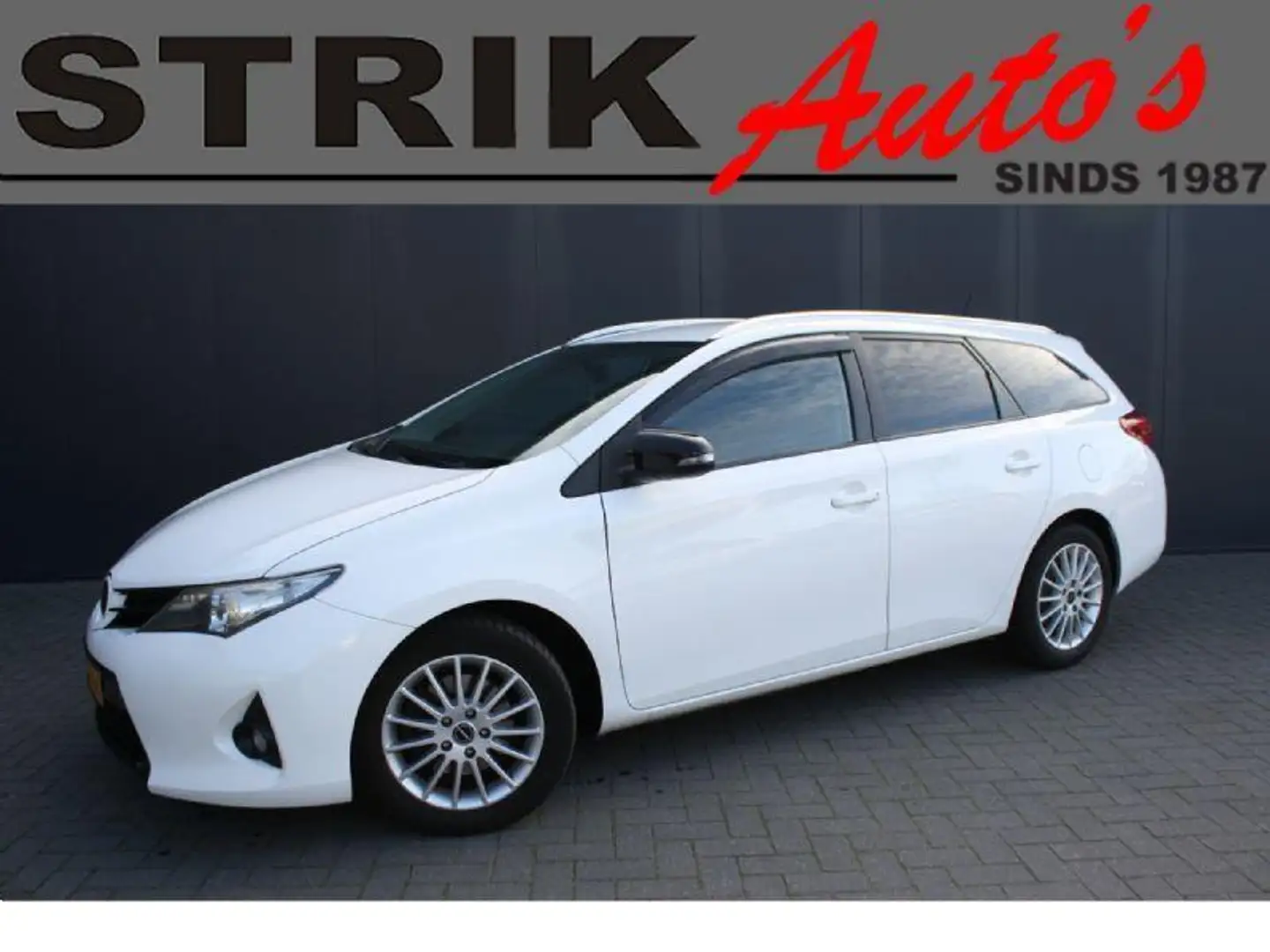Toyota Auris Touring Sports 2.0D 124PK EURO 5 - NAVIGATIE - CAM Wit - 1