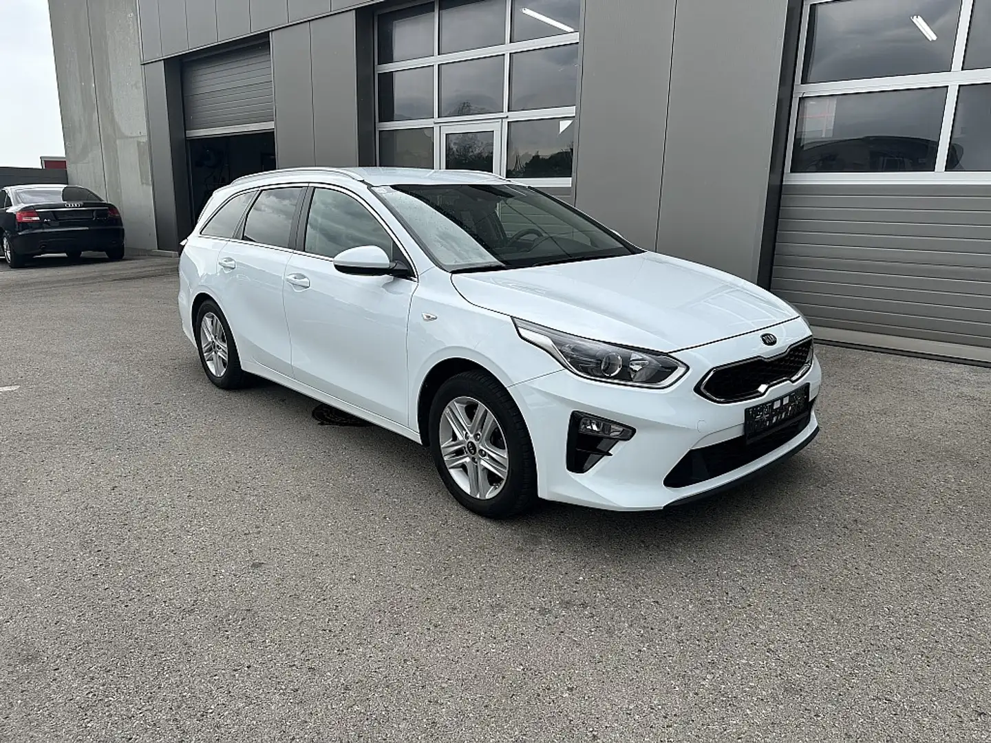 Kia Ceed SW / cee'd SW ceed SW 1,6 CRDi SCR ISG Silber Weiß - 1