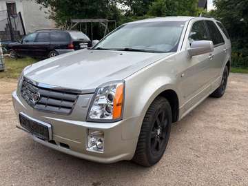 4.6 V8 AWD Sport Luxury