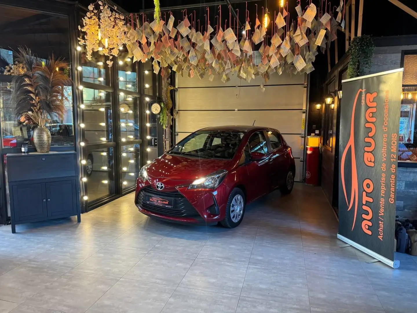 Toyota Yaris Yaris 1.5i **AIRCO / ECRAN / GARANTIE 12 MOIS** Rouge - 2
