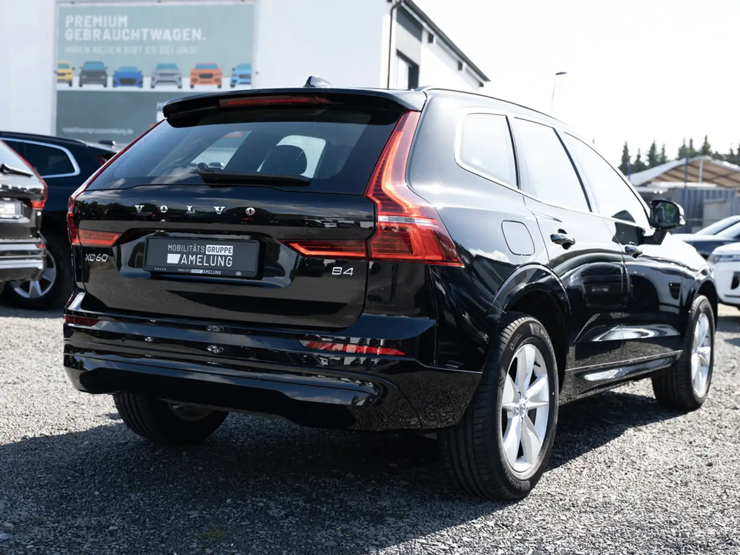 Volvo XC60 B4 Core PDC SHZ KAMERA NAVI FACEL. LED Schwarz - 2
