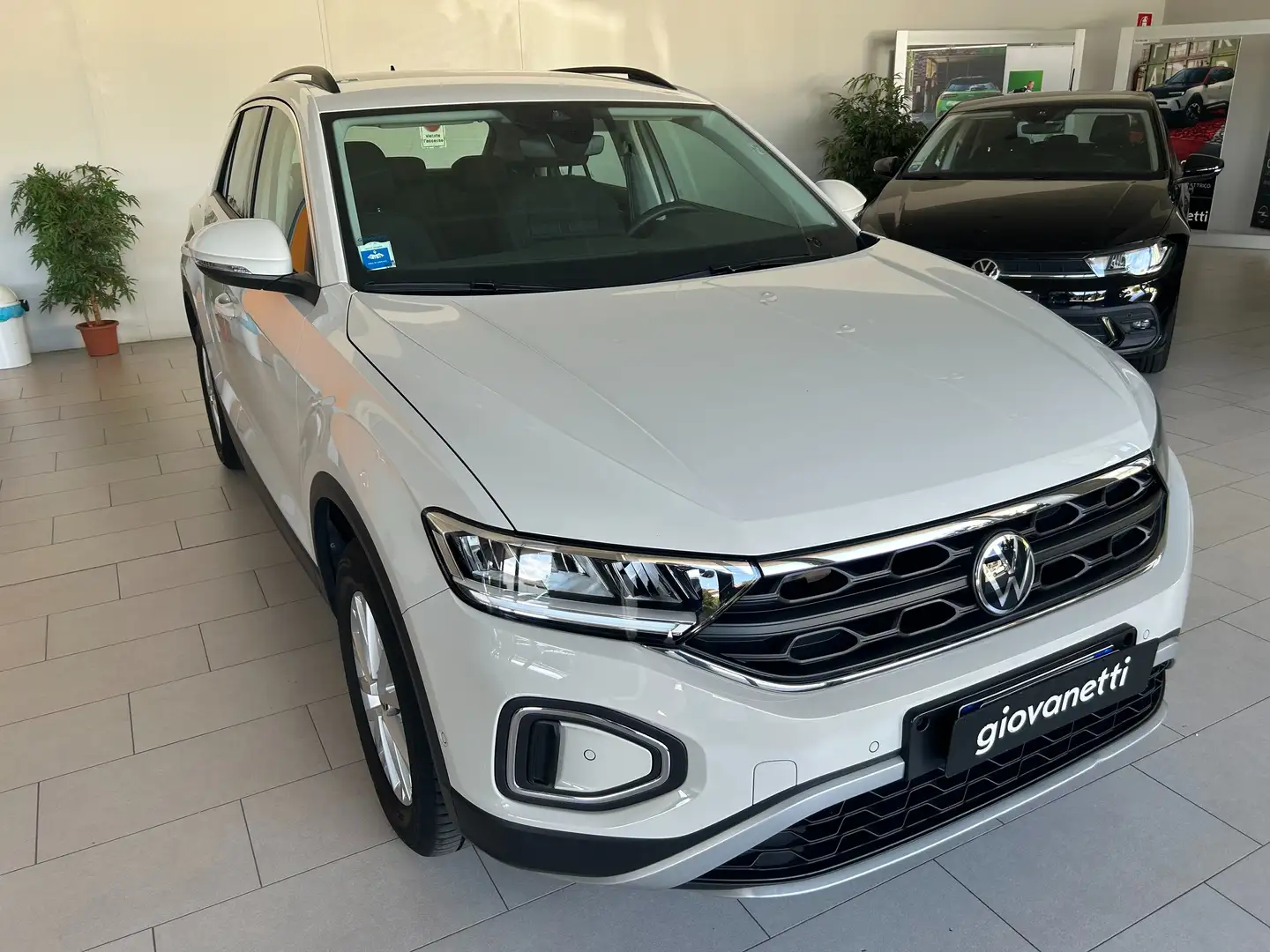 Volkswagen T-Roc 1.0 TSI LIFE 110CV Blanc - 1