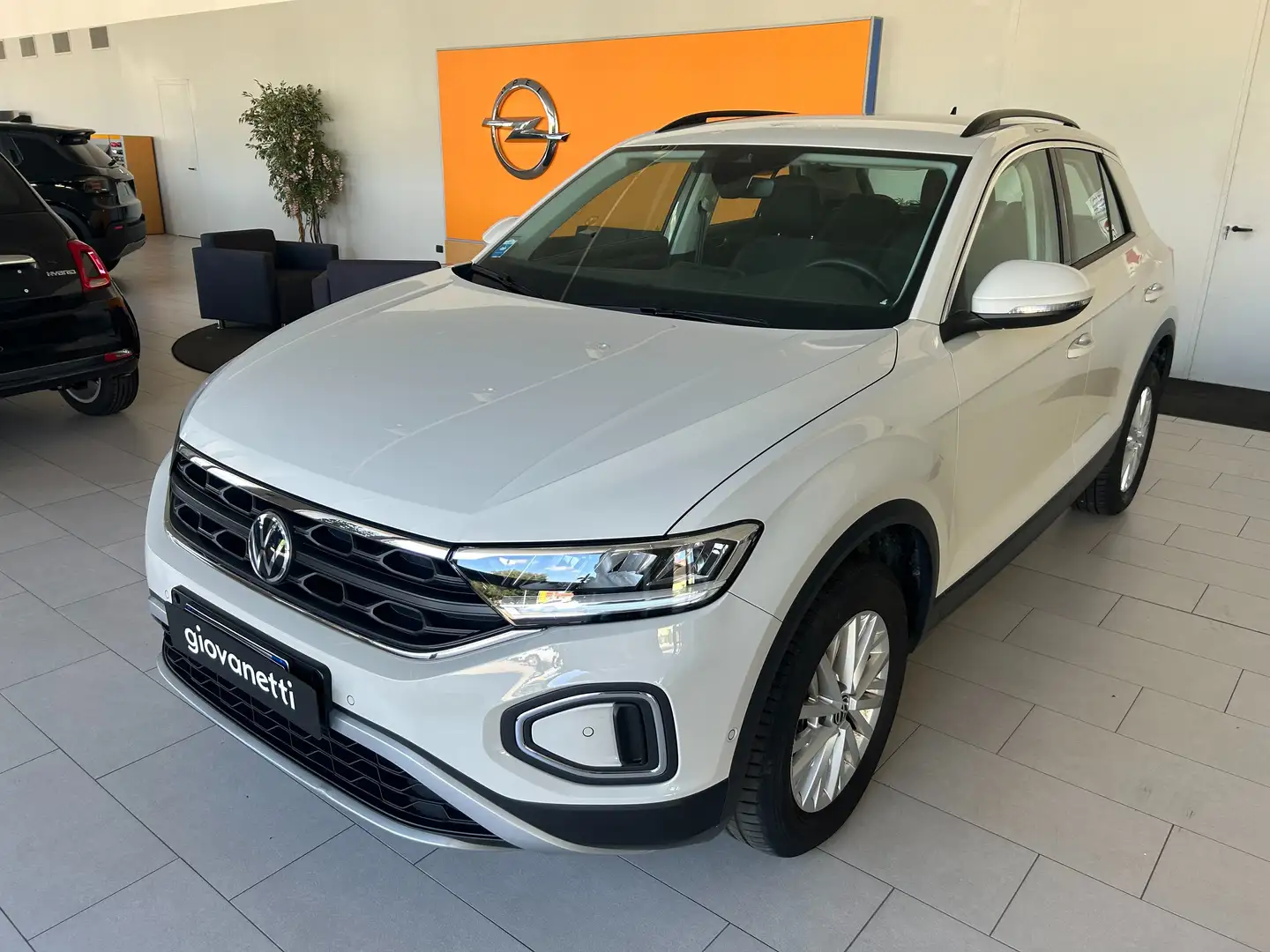 Volkswagen T-Roc 1.0 TSI LIFE 110CV Blanc - 2