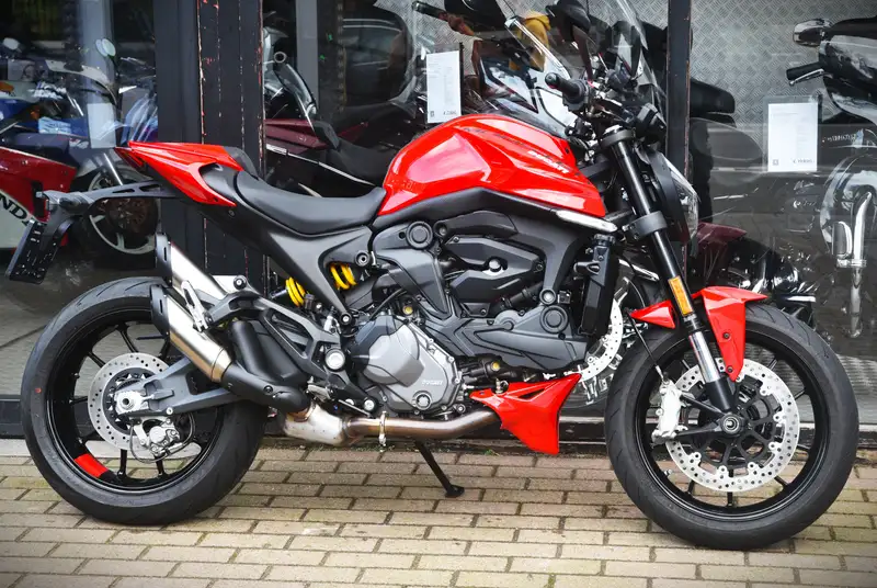 Ducati Monster 937 - foto 2