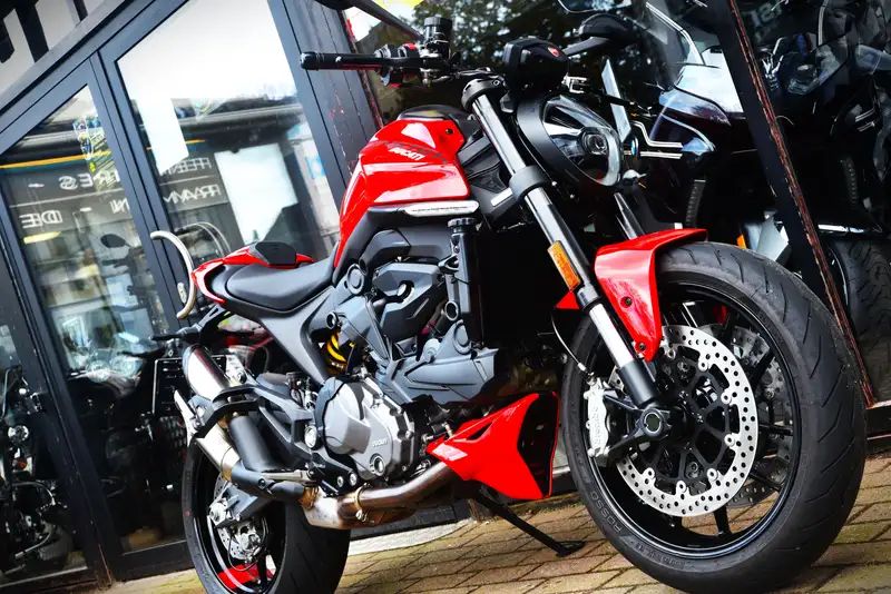 Ducati Monster 937 - foto 5