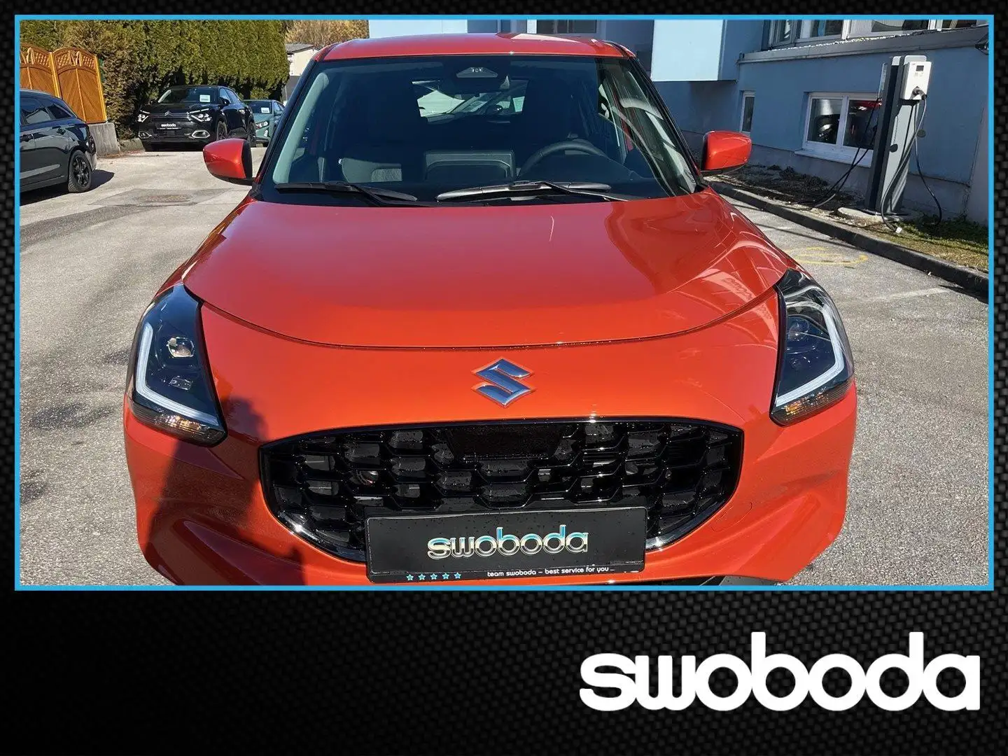 Suzuki Swift 1,2 Hybrid clear Naranja - 1