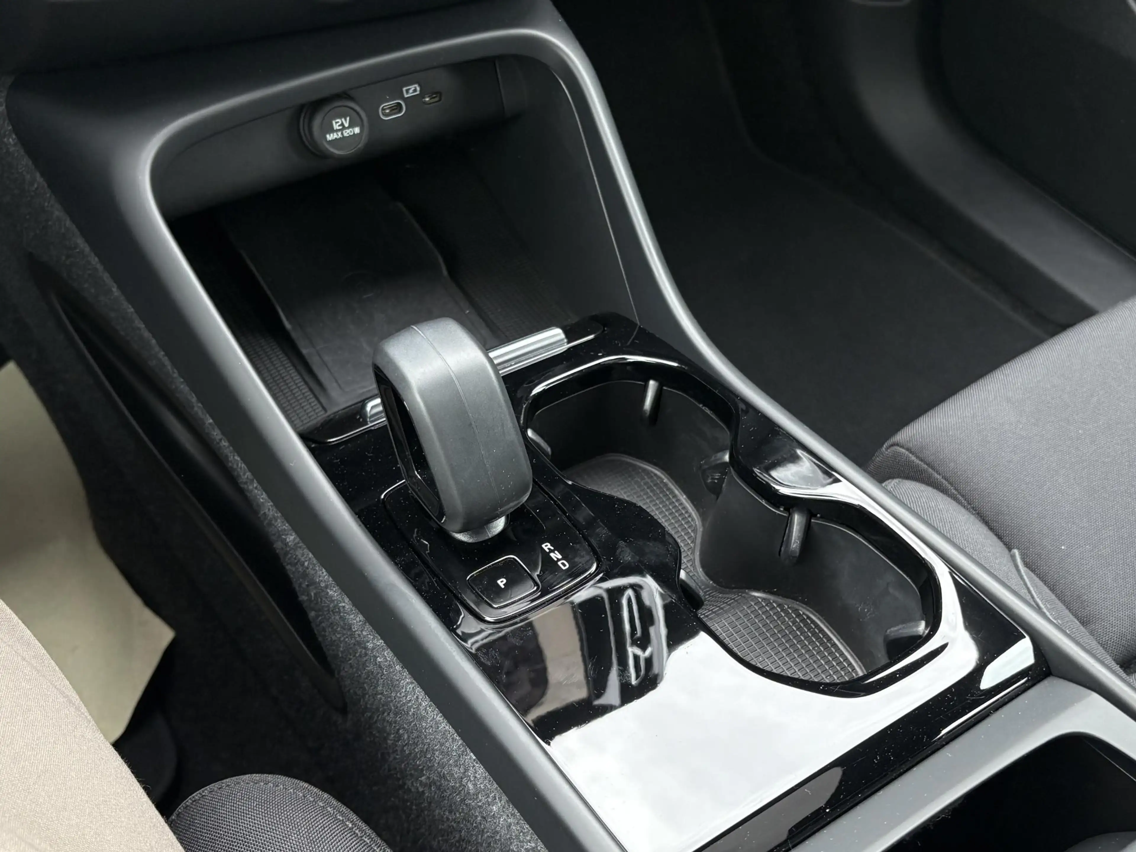 Volvo C40 Recharge Ultimate 69 kWh WAMTEPOMP | STOEL/STUURVE — photo 30