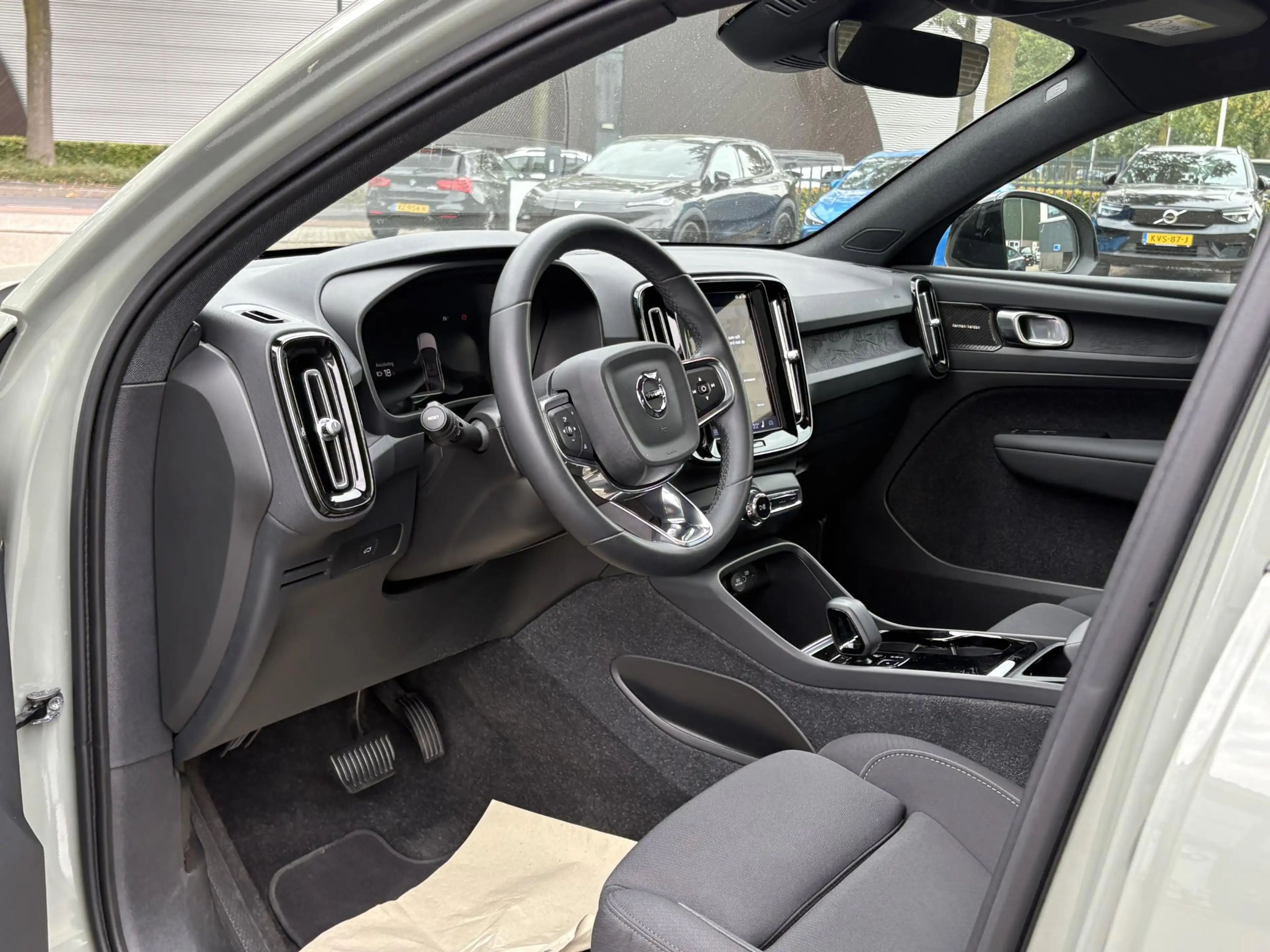 Volvo C40 Recharge Ultimate 69 kWh WAMTEPOMP | STOEL/STUURVE — photo 24