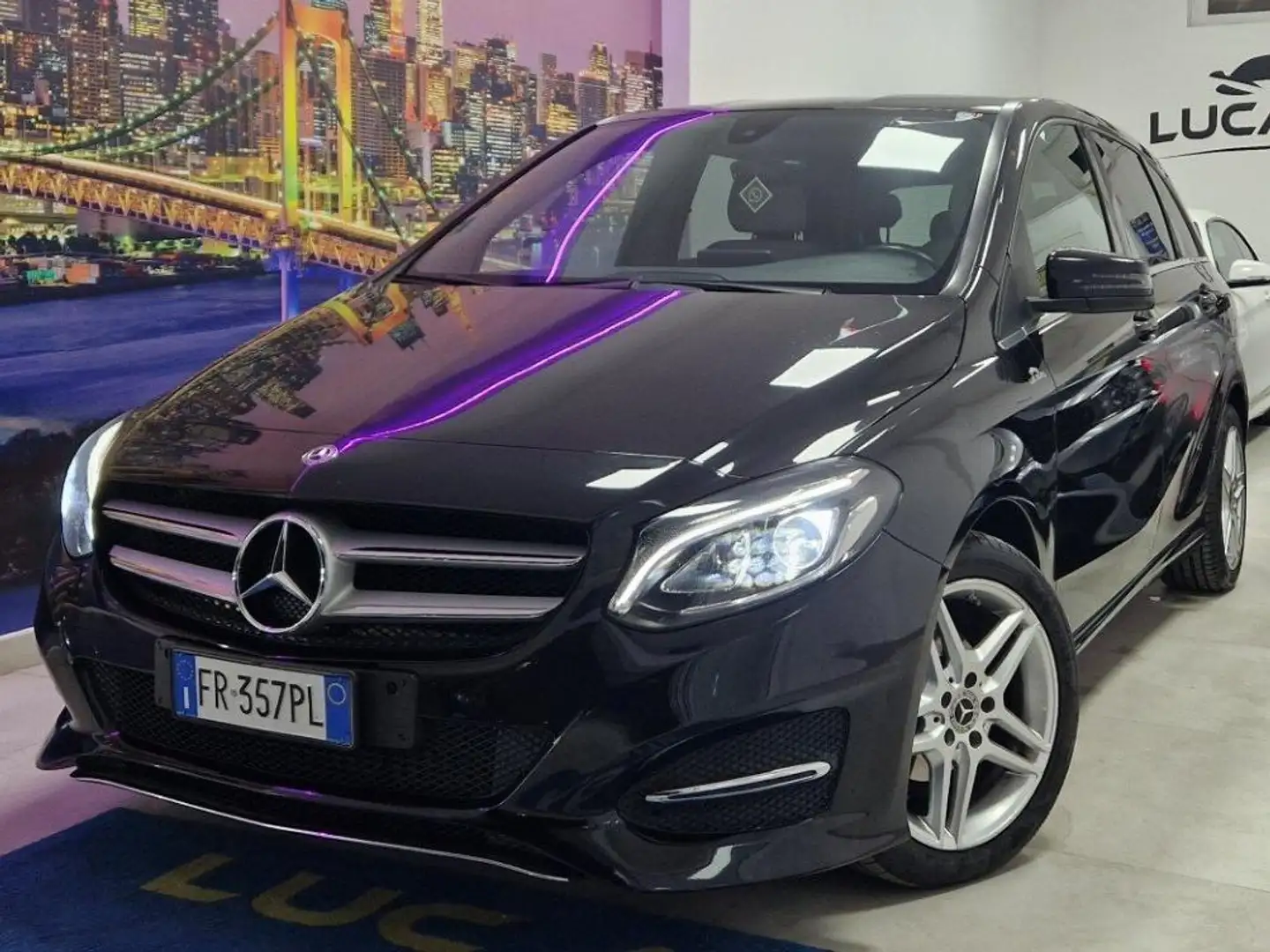 Mercedes-Benz B 180 B 180 d (cdi) premium auto Noir - 1