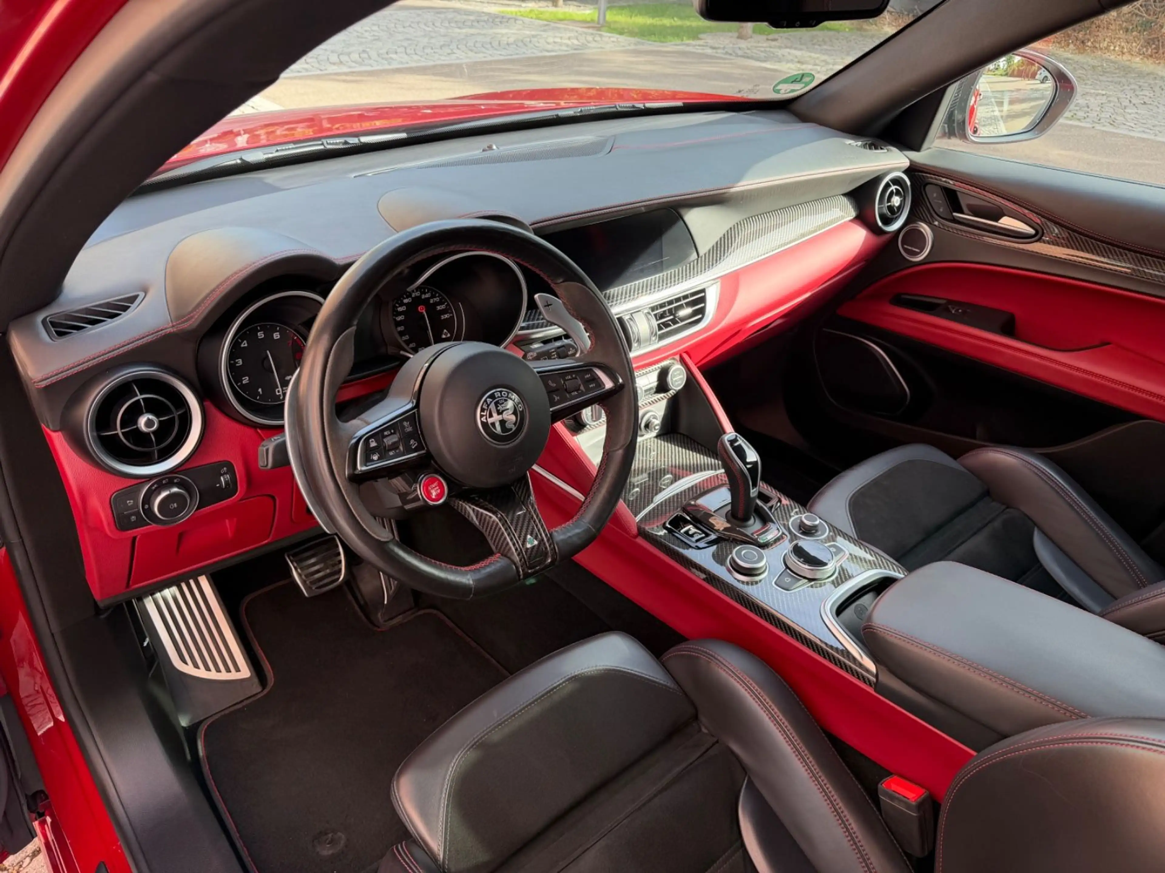 Alfa Romeo Stelvio Quadrifoglio Q4 *Carbon*Voll*8-Fach* — photo 12