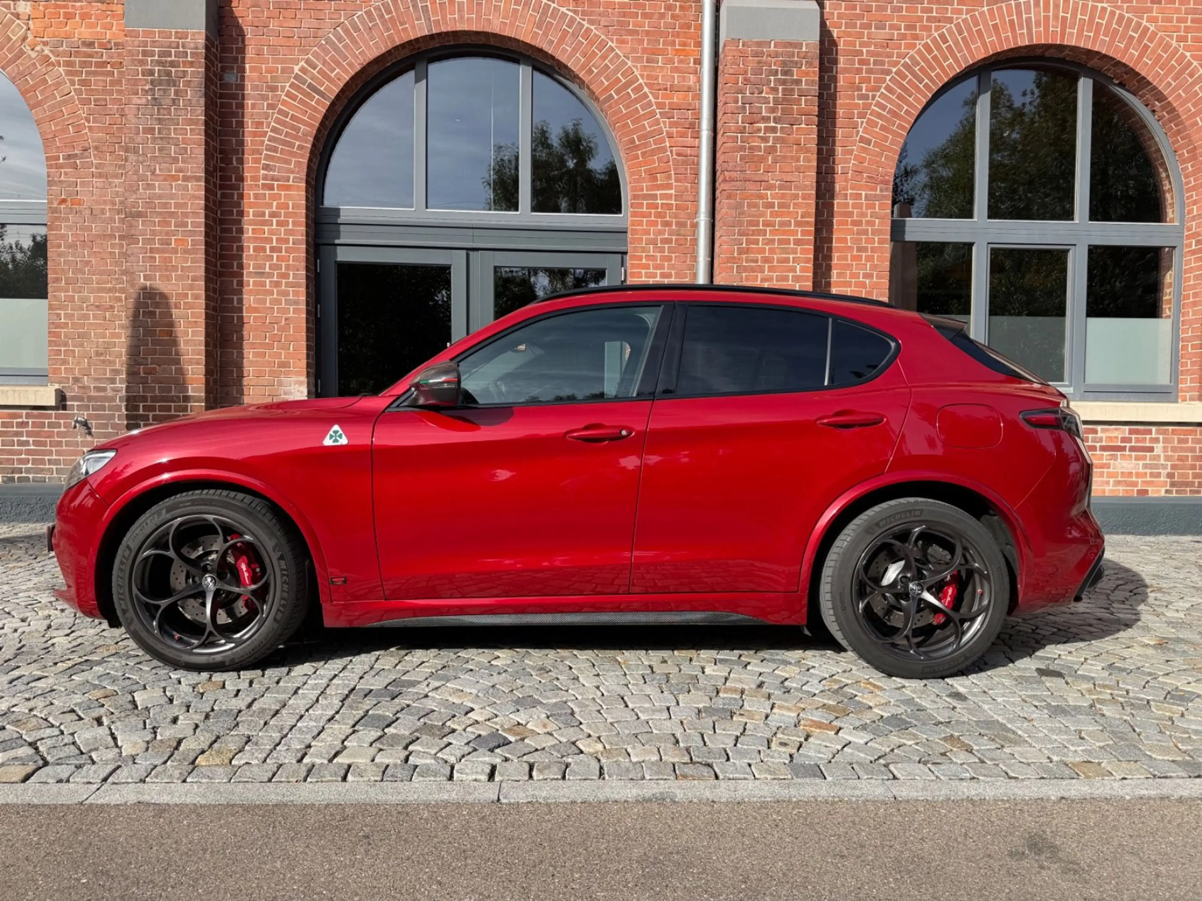 Alfa Romeo Stelvio Quadrifoglio Q4 *Carbon*Voll*8-Fach* — photo 5