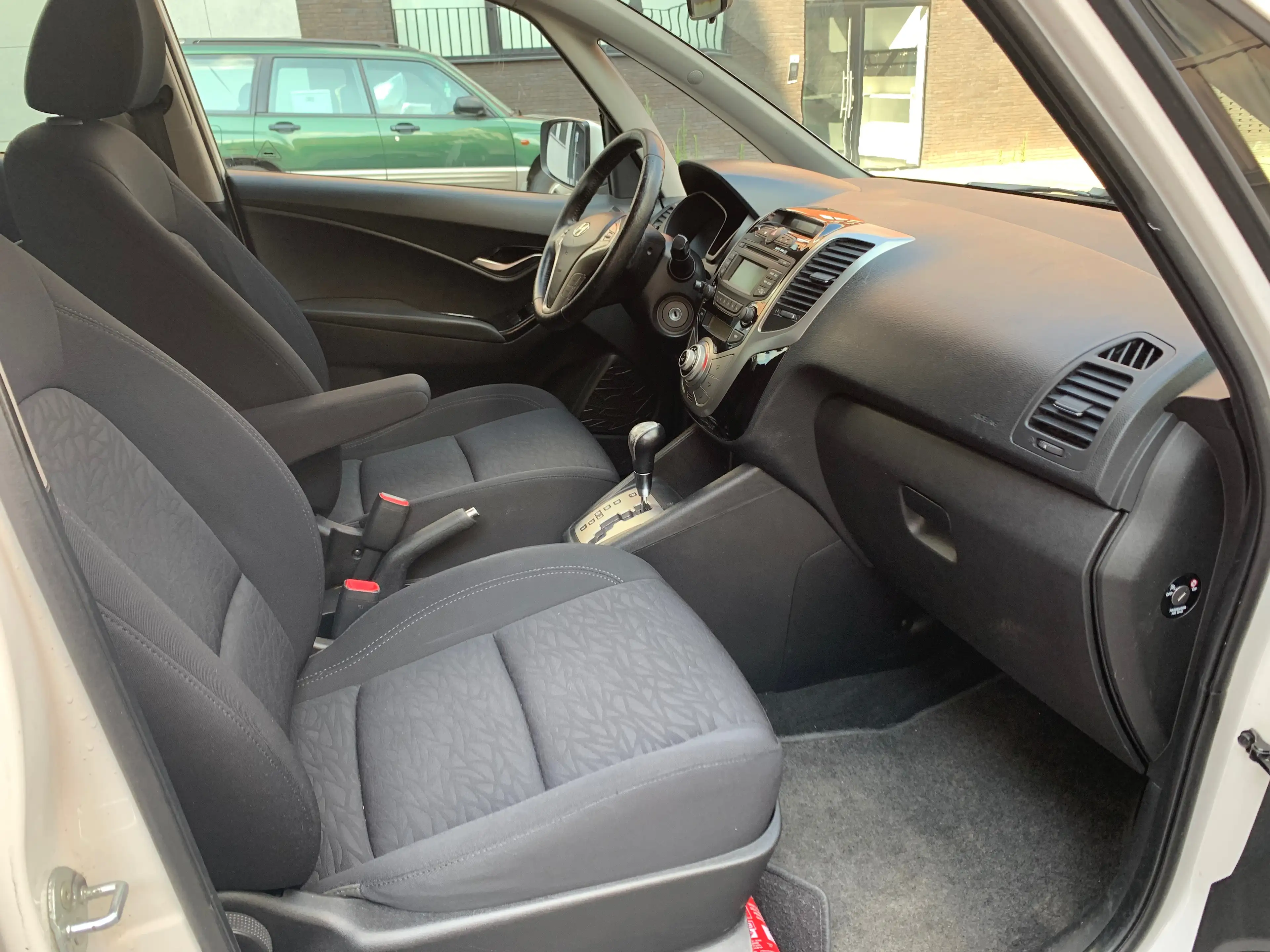 Hyundai iX20 iX20 1.6i Lounge — photo 7