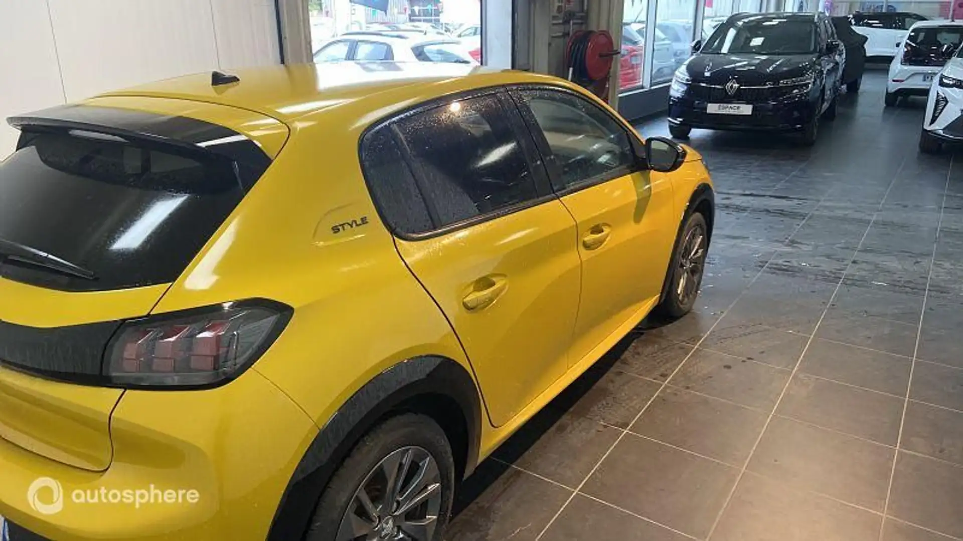 Peugeot 208 e-208 136ch Style - 2