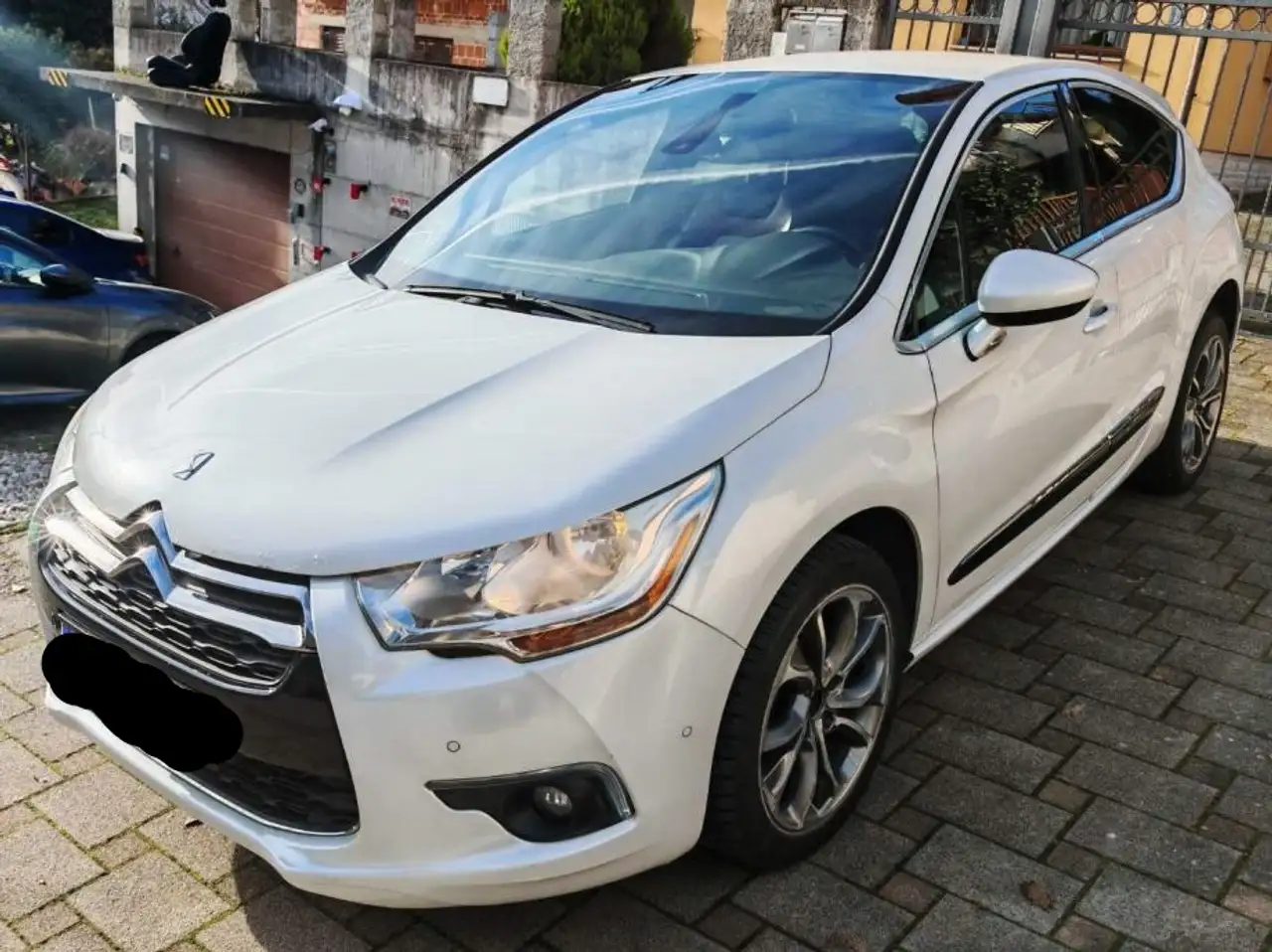 Citroen DS4 e-HDi 110 AirdreamChic 2012