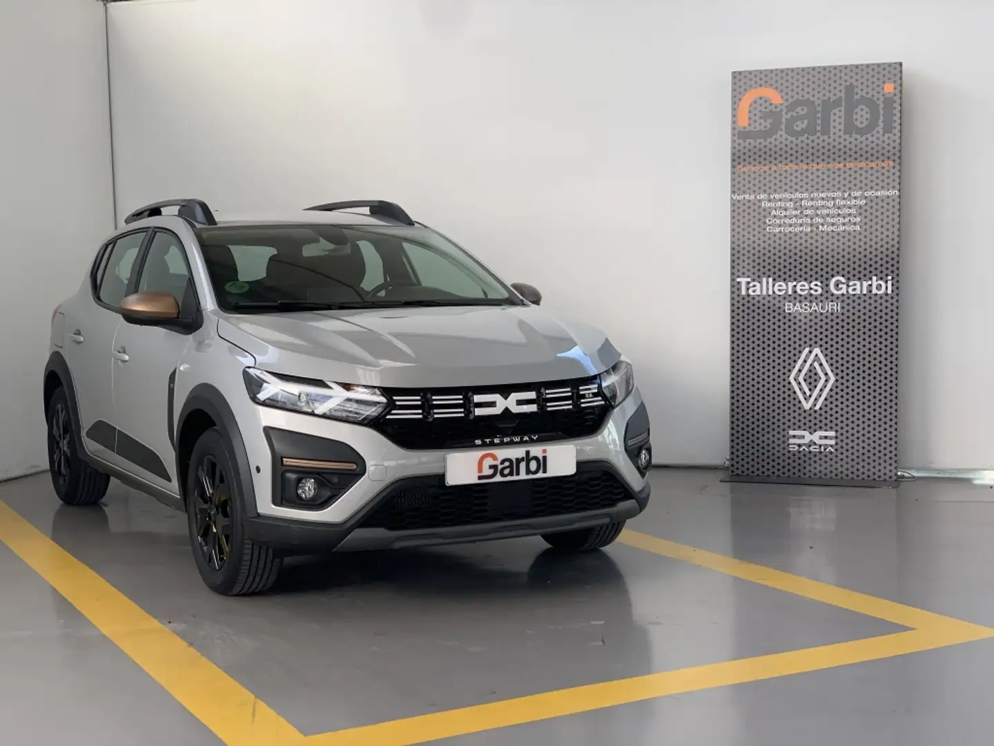 Dacia Sandero Stepway TCe Extreme CVT 67kW Grijs - 1
