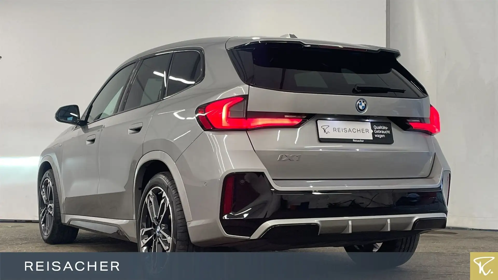BMW iX1 IX1 A XDRIVE30 MSport RFK PDC DAB SHZ LED 19" LM Silber - 2
