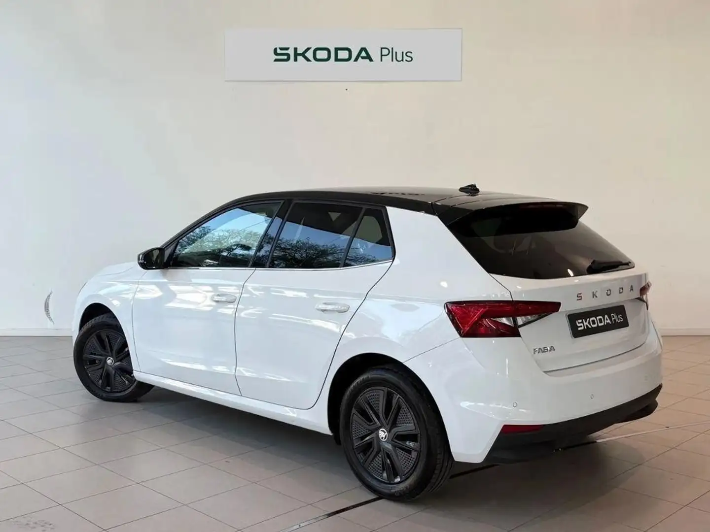 Skoda Fabia 1.0 MPI Selection 59kW Blanco - 2