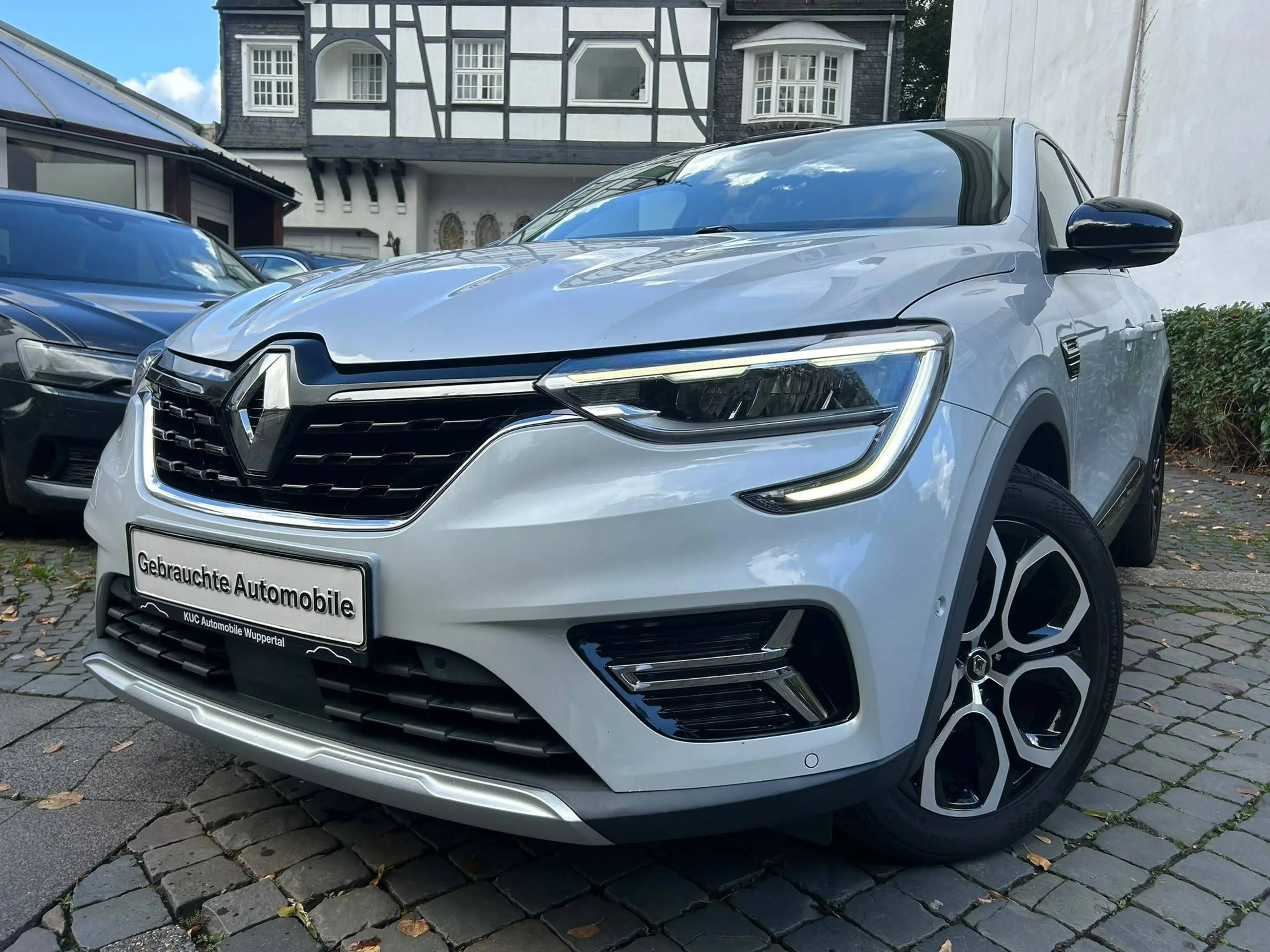 Renault Arkana 1.3 TCe Aut. Intens BOSE/LED/T-Leder/1.Hand — photo 2