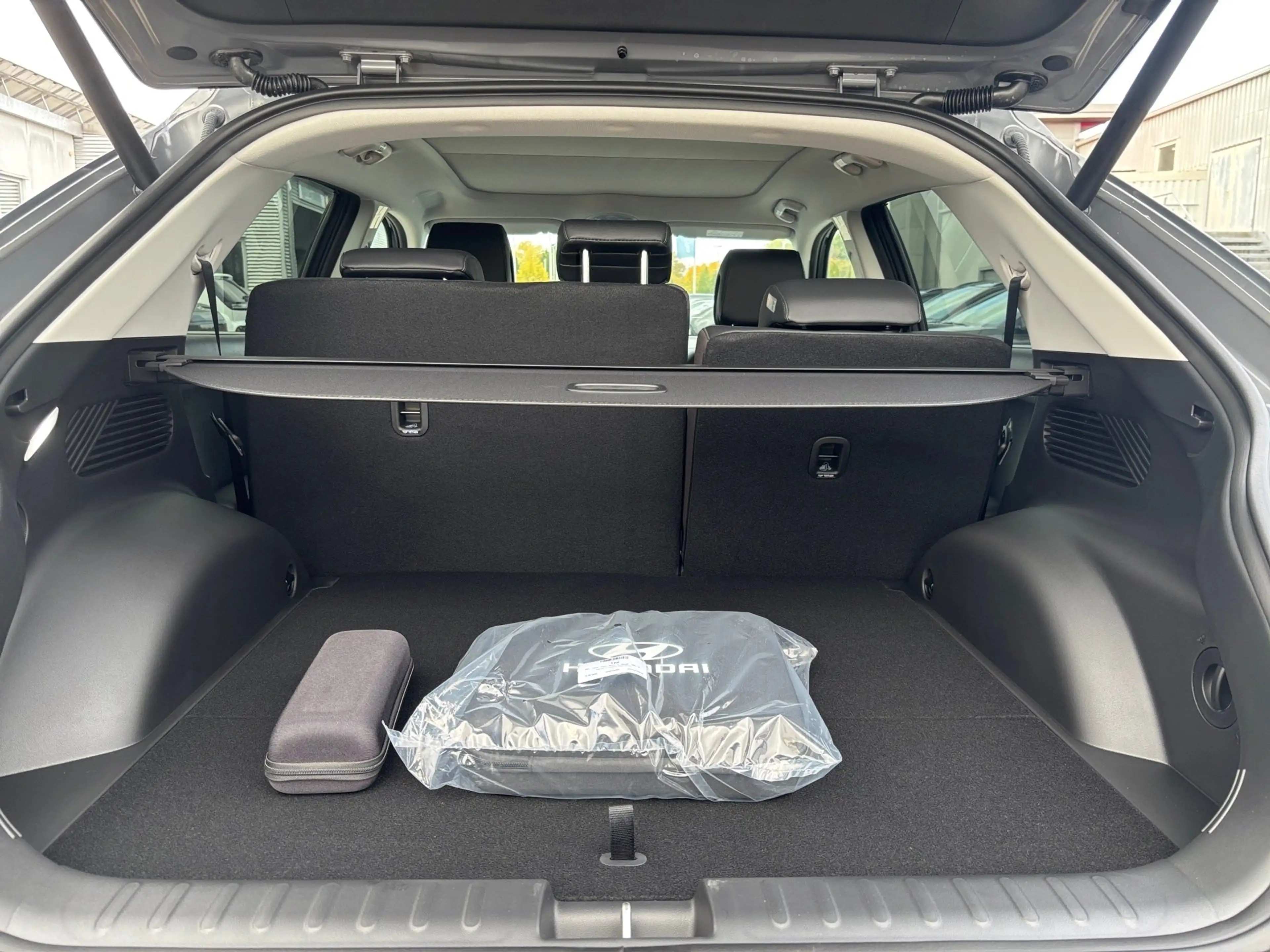 Hyundai IONIQ 5 84kWh UNIQ Allrad mit Panoramadach — photo 12