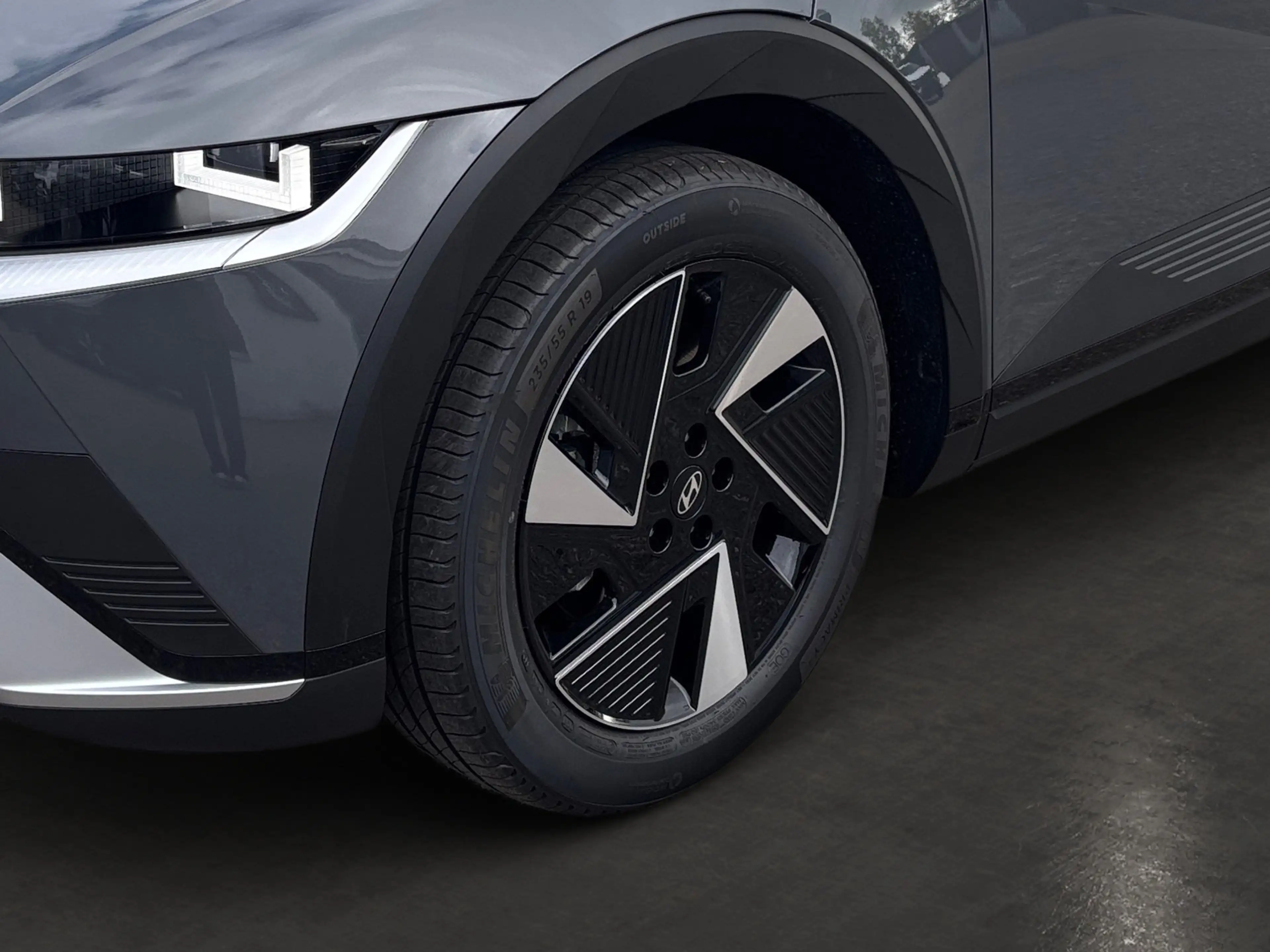 Hyundai IONIQ 5 84kWh UNIQ Allrad mit Panoramadach — photo 6