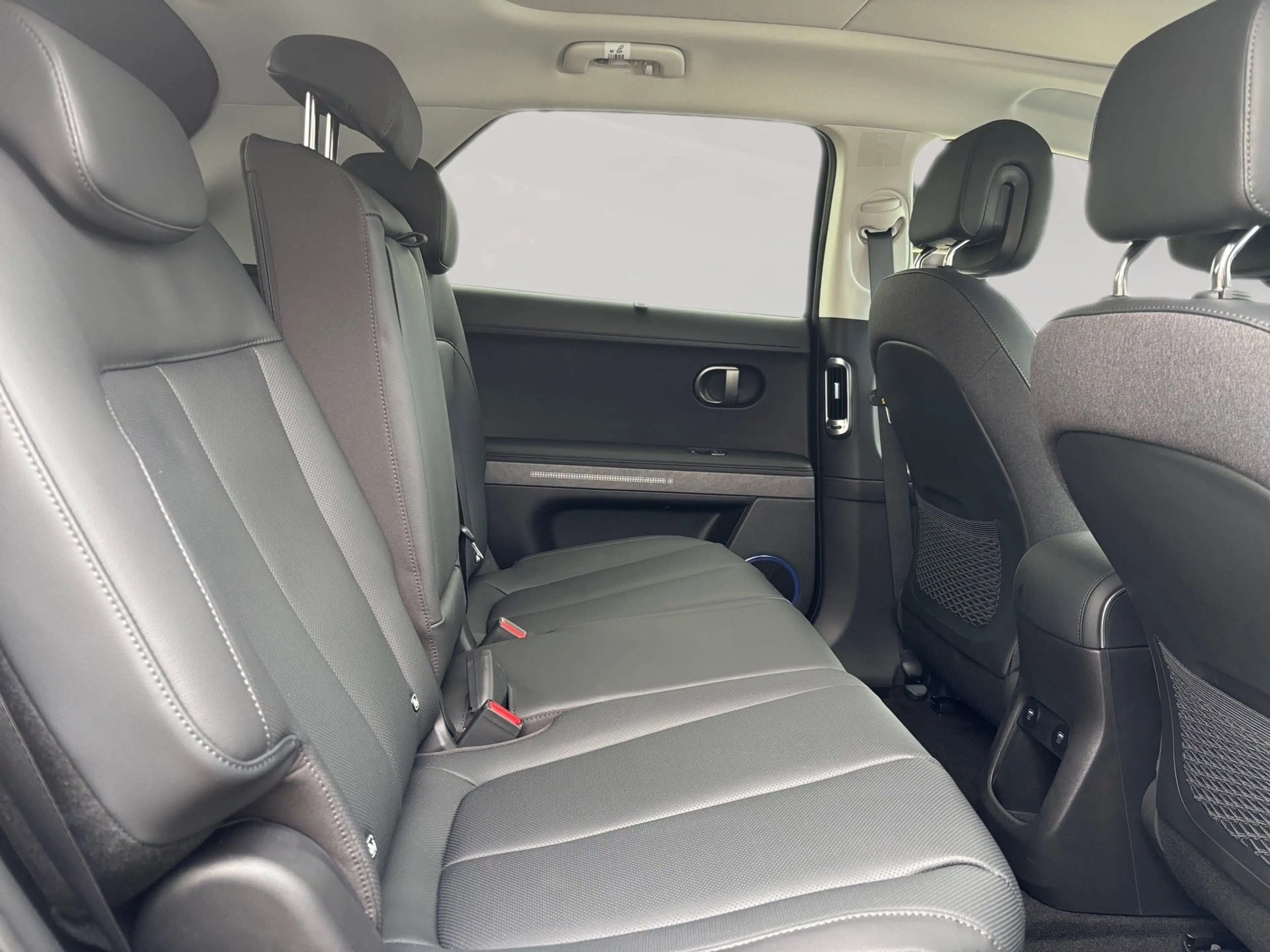 Hyundai IONIQ 5 84kWh UNIQ Allrad mit Panoramadach — photo 13