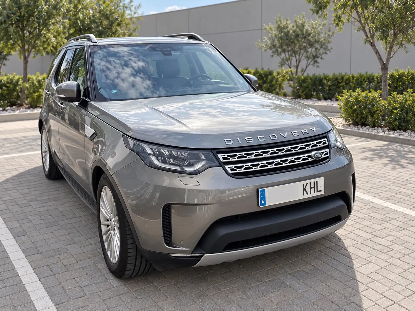 Land Rover Discovery 3.0TD6 HSE Luxury Aut. - 1