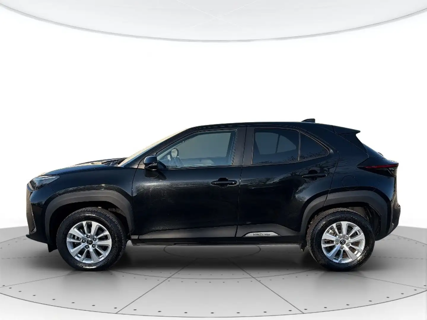 Toyota Yaris Cross 1.5h Business fwd 116cv e-cvt Schwarz - 2