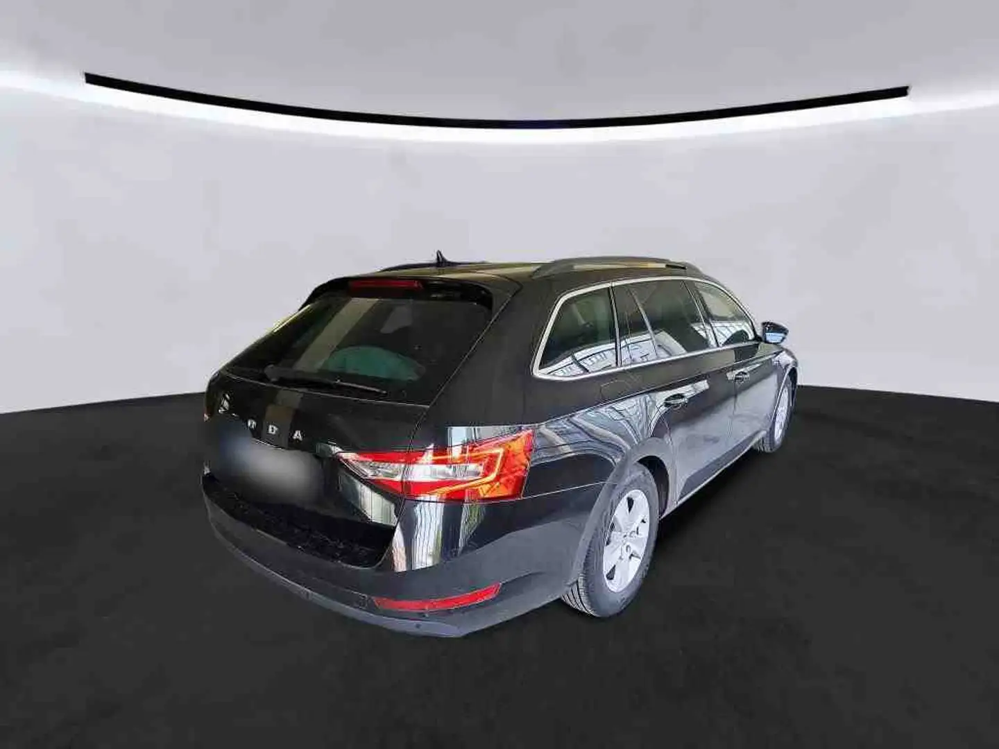 Skoda Superb Combi Ambition 2.0 TDI 110kW*DSG*NAVI*SHZ Zwart - 2