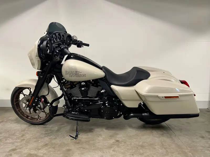 Harley-Davidson Street Glide - foto 3