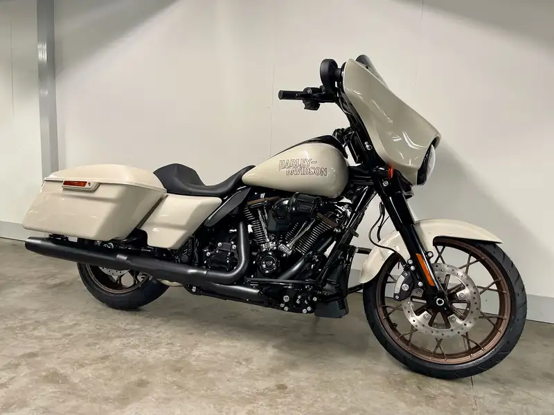 Harley-Davidson Street Glide - foto 6