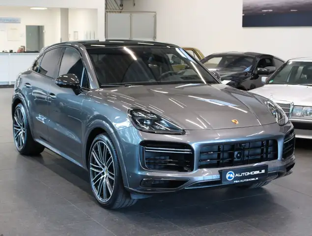 Porsche Cayenne view 2